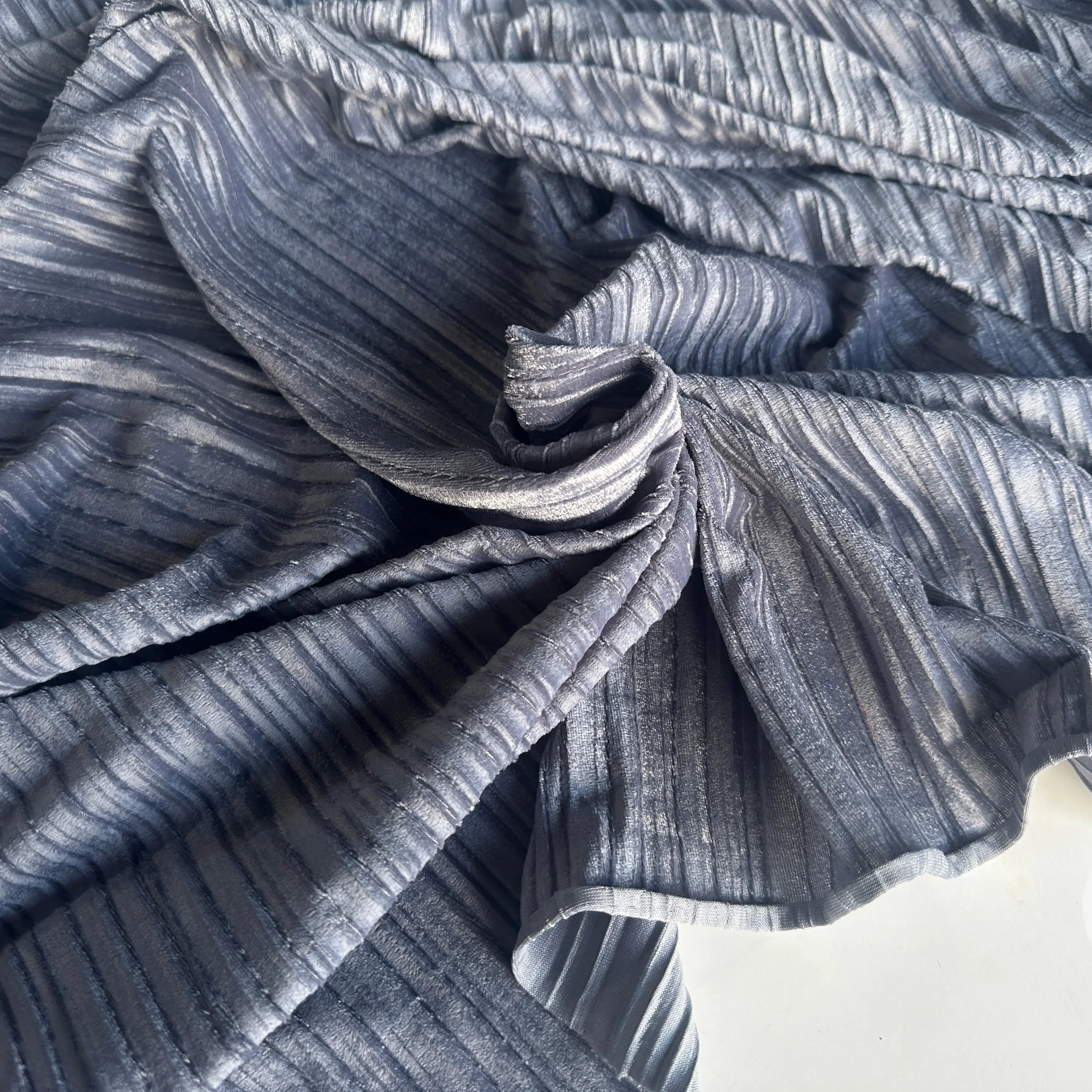 VELOURS PLISSÉ GRIS MLC INTERN