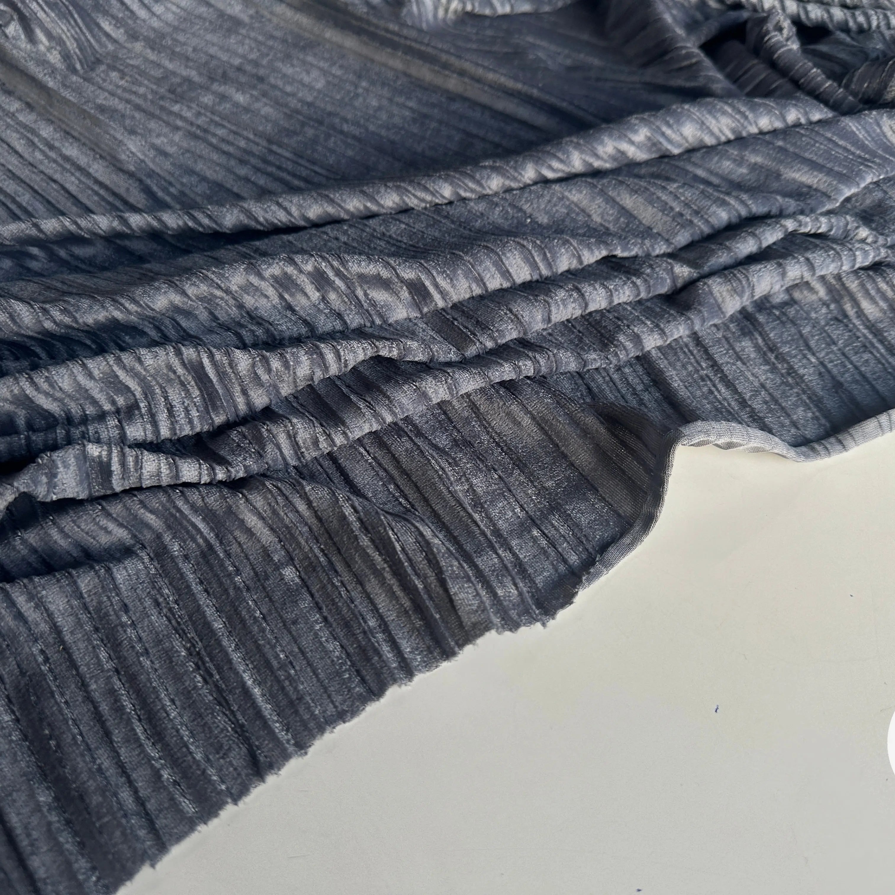 VELOURS PLISSÉ GRIS MLC INTERN