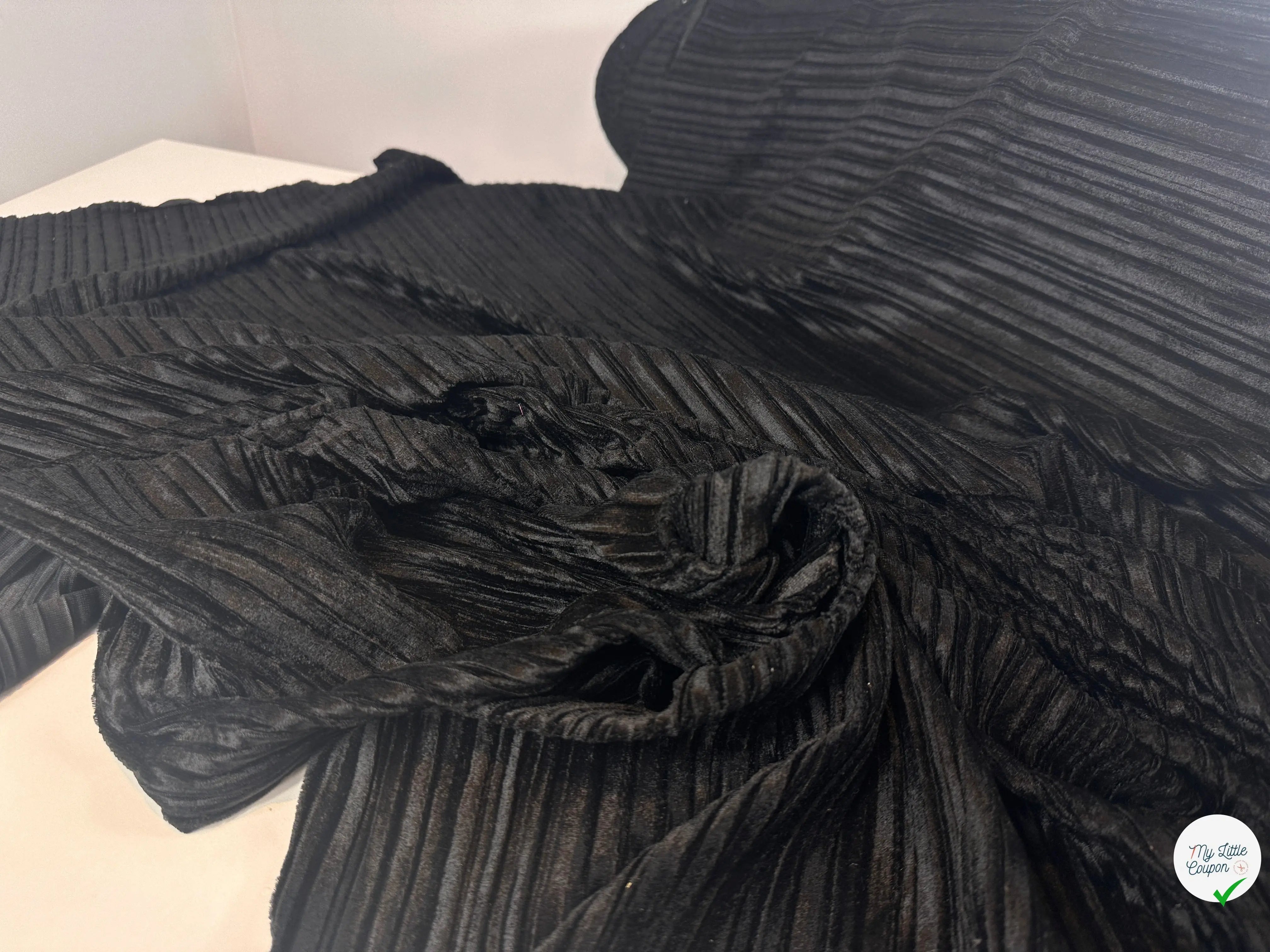 VELOURS PLISSÉ NOIR MLC INTERN