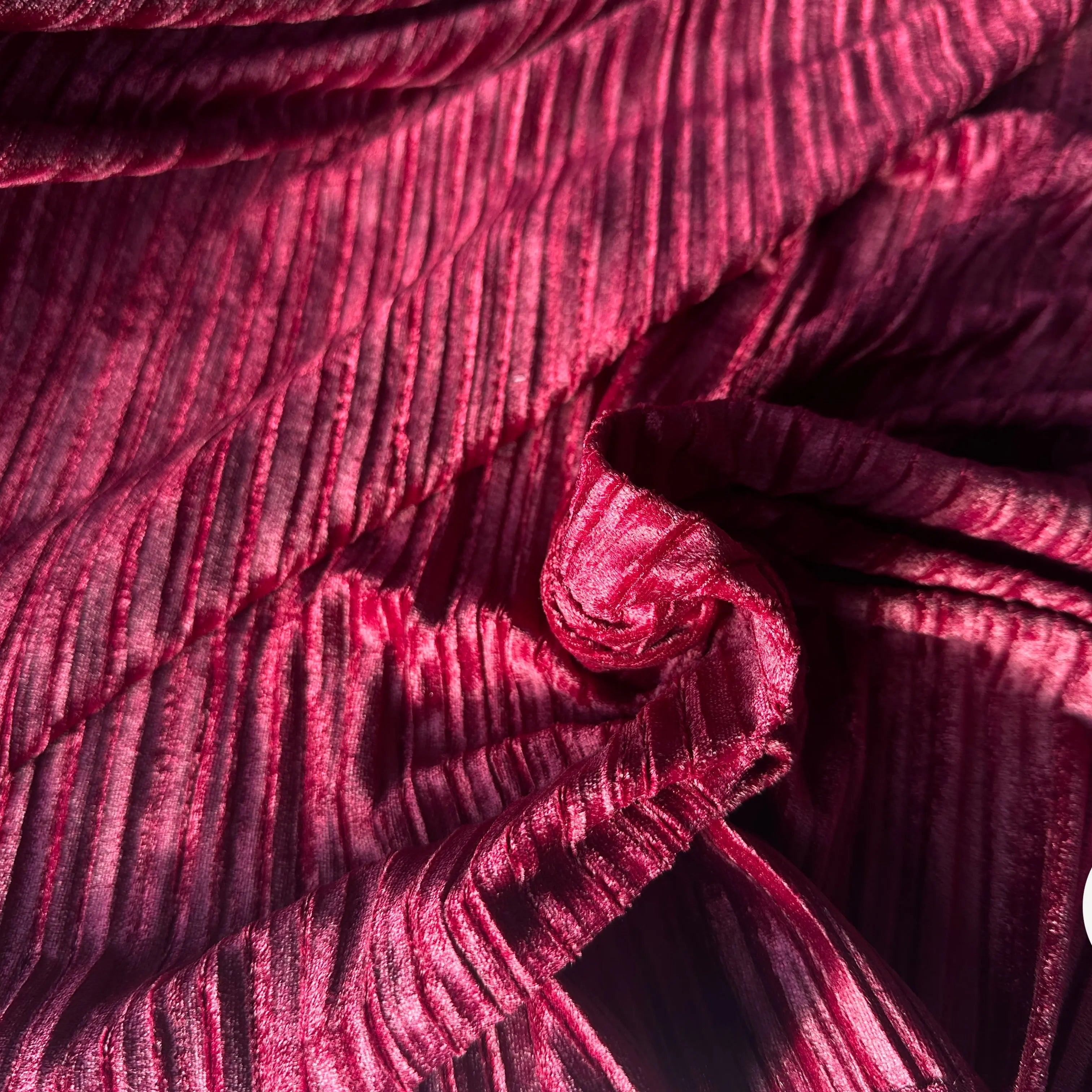 VELOURS PLISSÉ ROUGE LIE DE VIN MLC INTERN