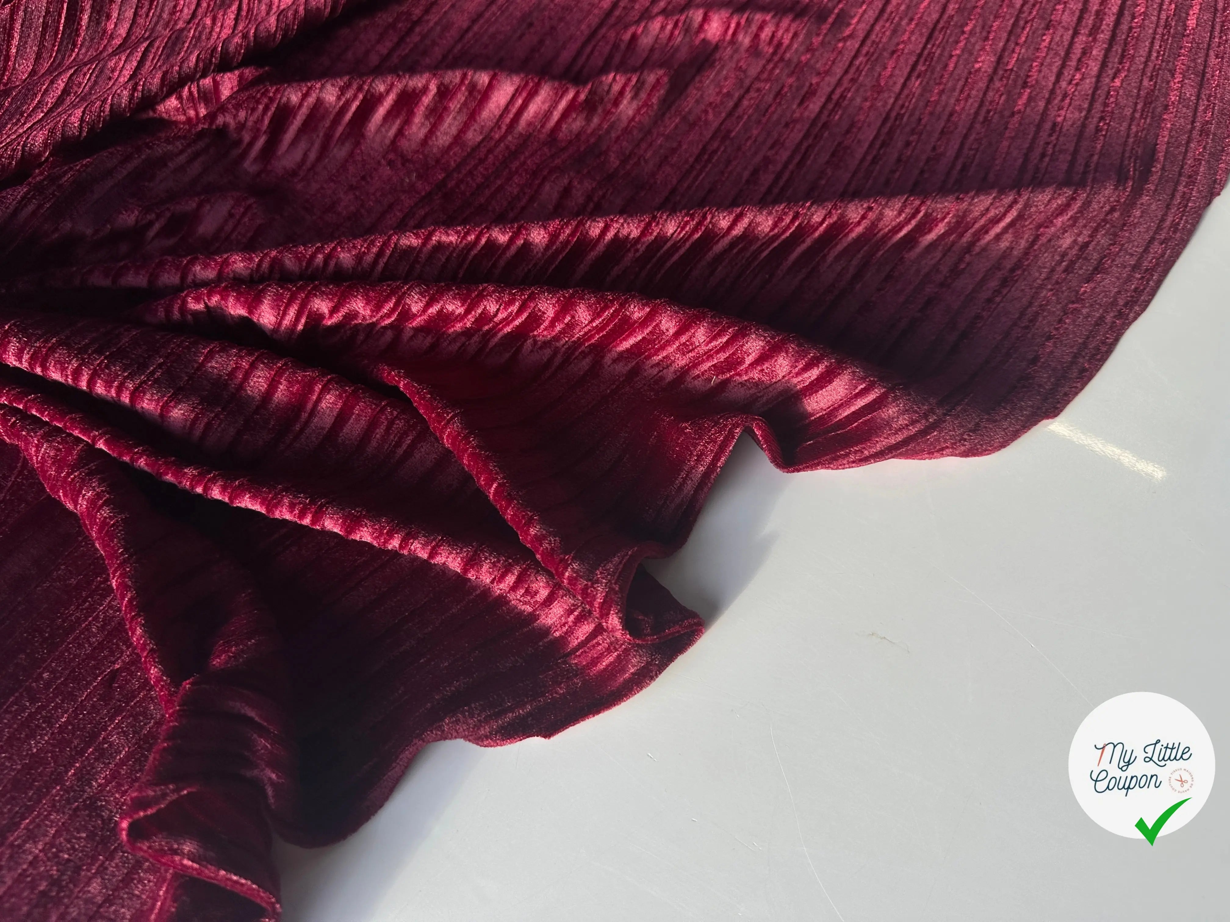 VELOURS PLISSÉ ROUGE LIE DE VIN MLC INTERN