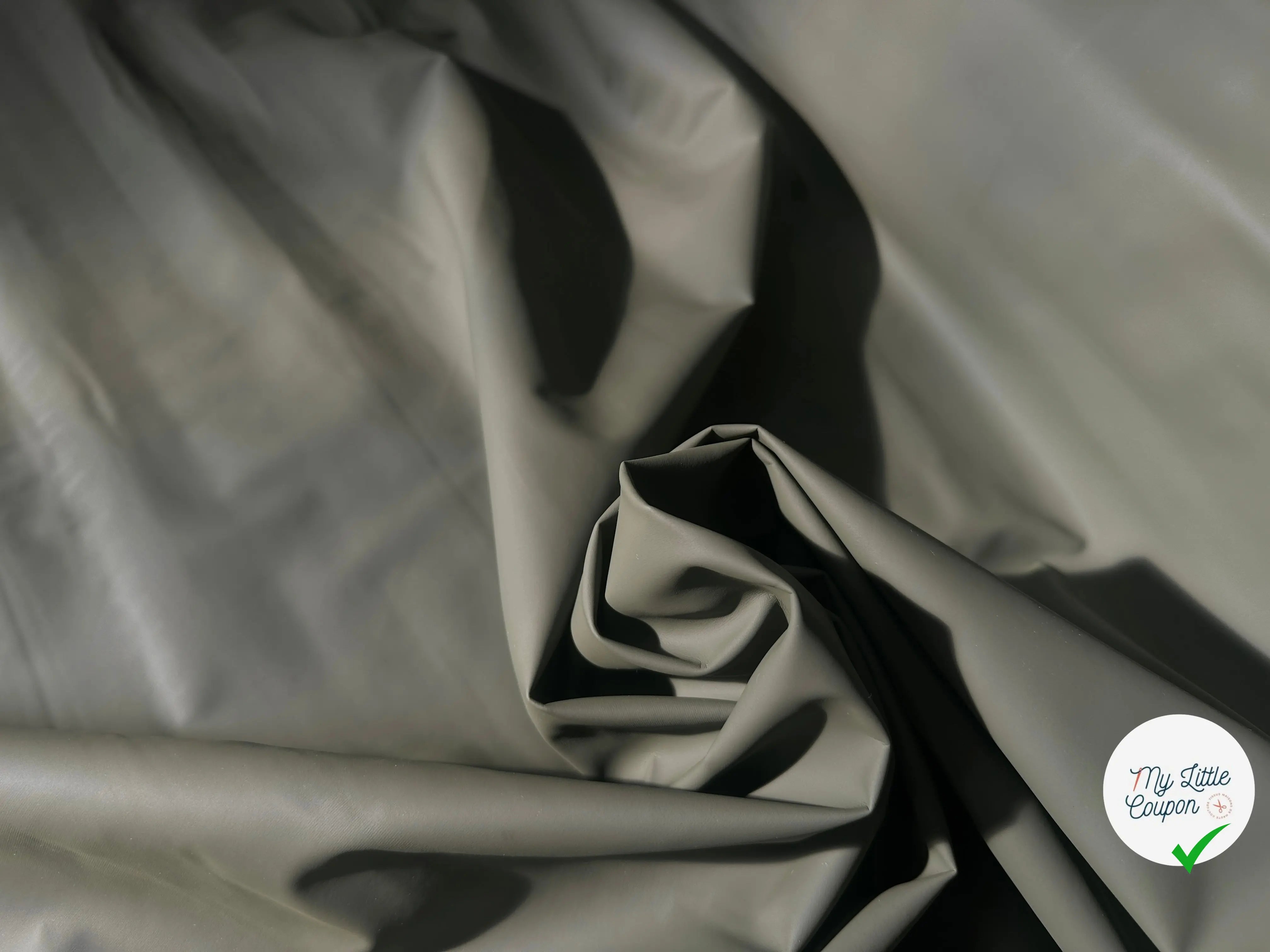 VINYLE MATE QUALITÉ COUTURE KAKI LOURD SUBLIME - My Little Coupon