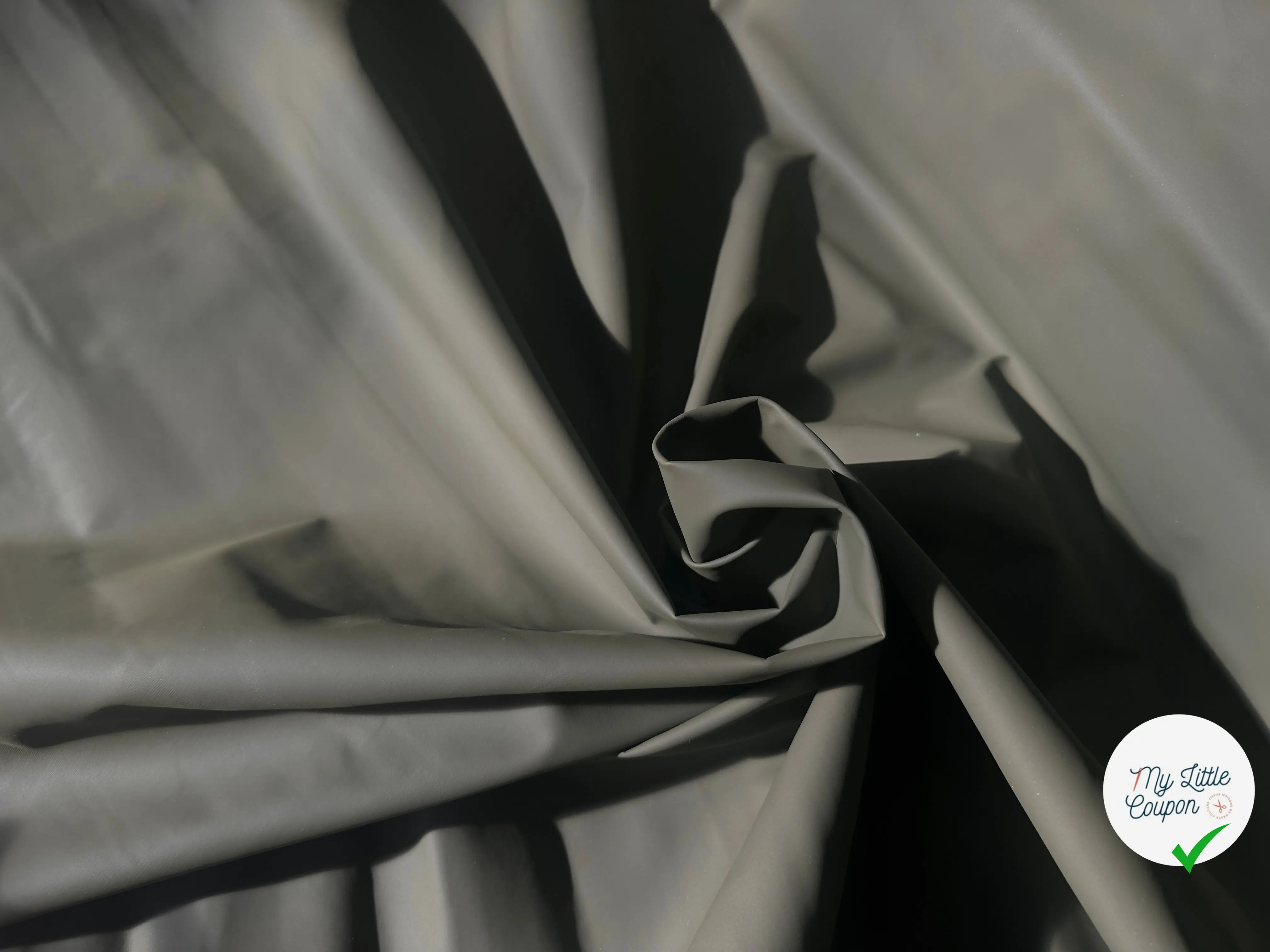 VINYLE MATE QUALITÉ COUTURE KAKI LOURD SUBLIME - My Little Coupon