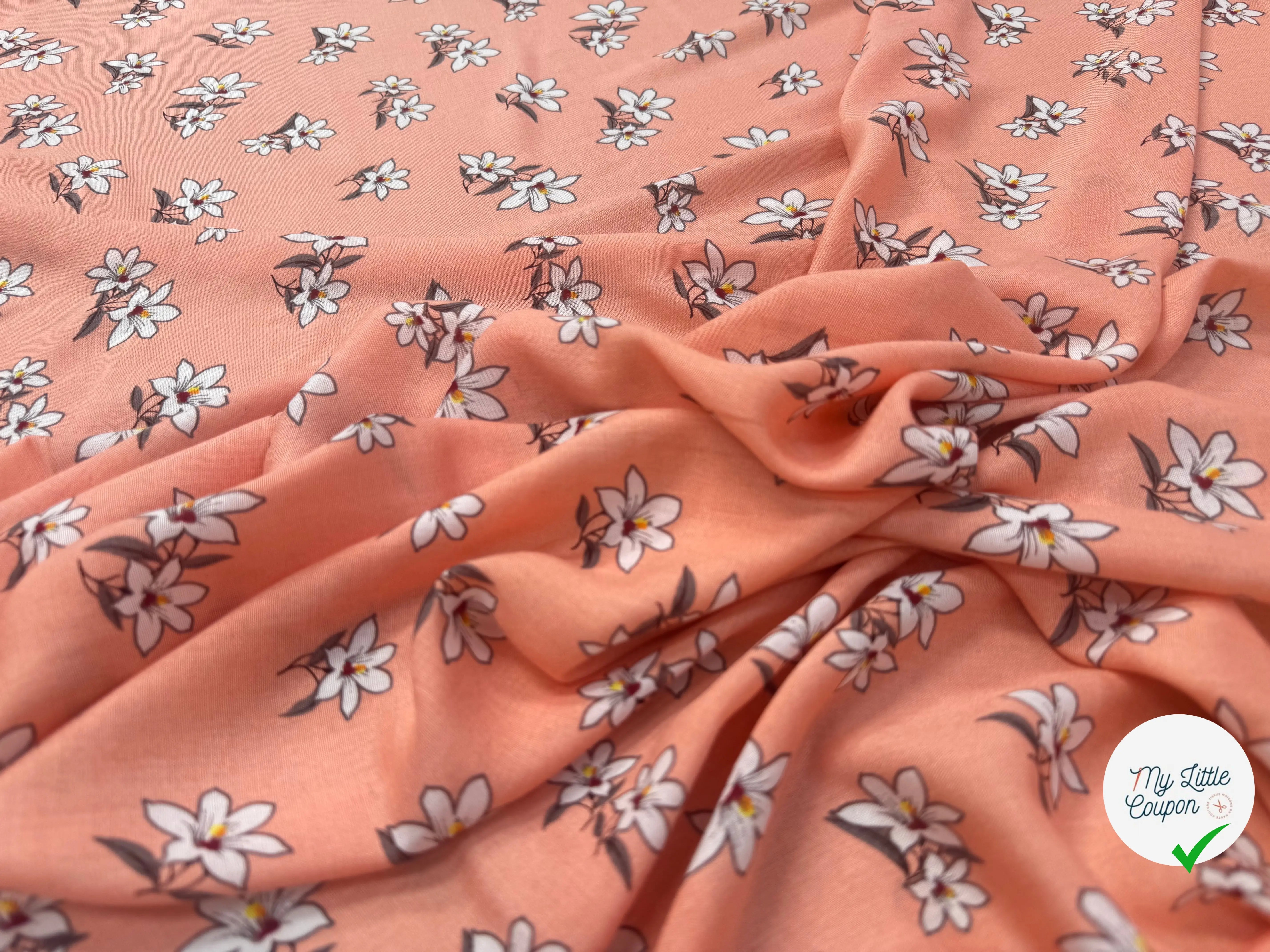 VISCOSE À MOTIF D'HIBISCUS À FOND PÊCHE - My Little Coupon