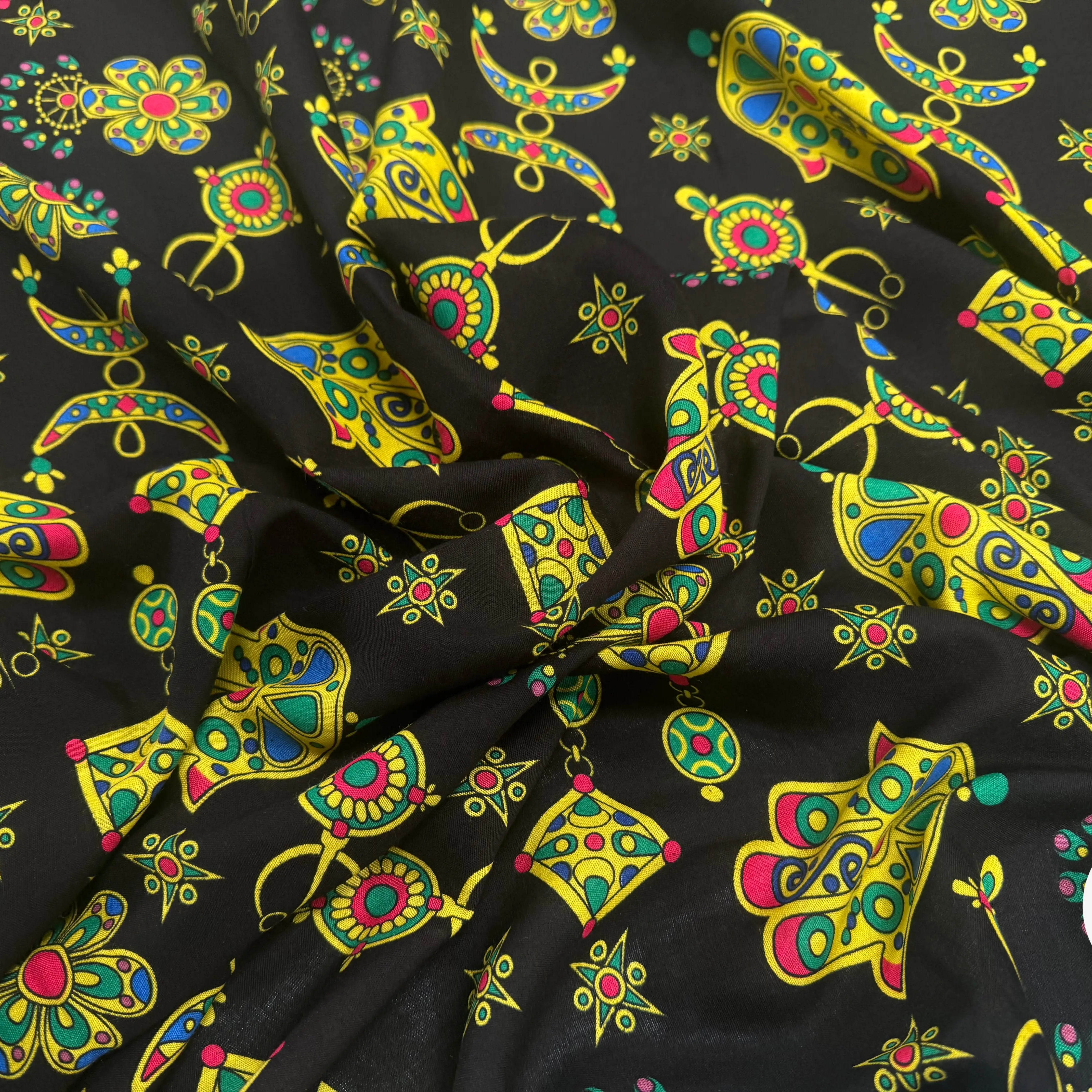 VISCOSE ARLEQUIN AVEC MOTIFS MAINS FOND NOIR - My Little Coupon