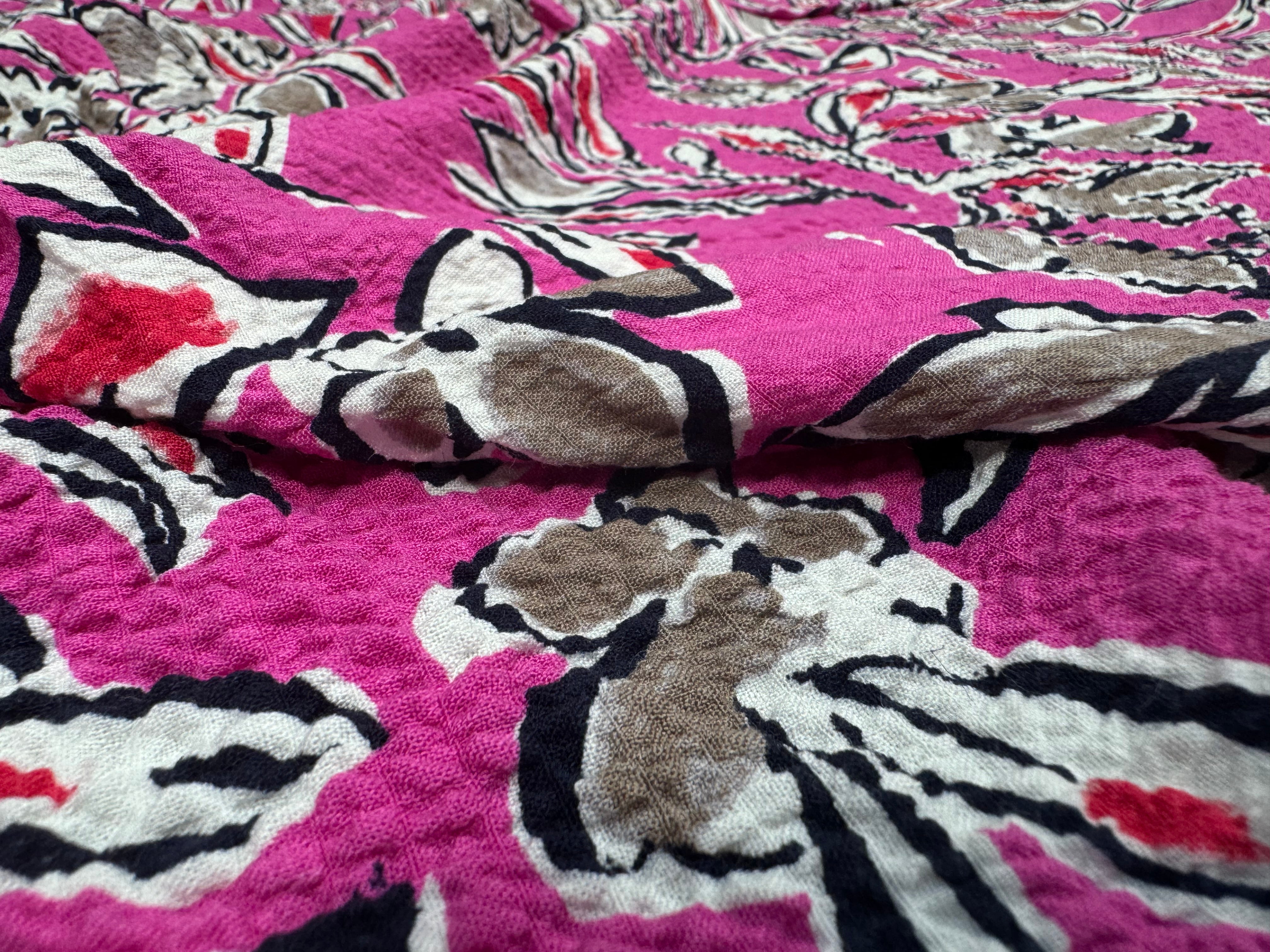 VISCOSE BUBBLE TISSU IMPRIMÉ FEUILLES FUCHSIA - My Little Coupon