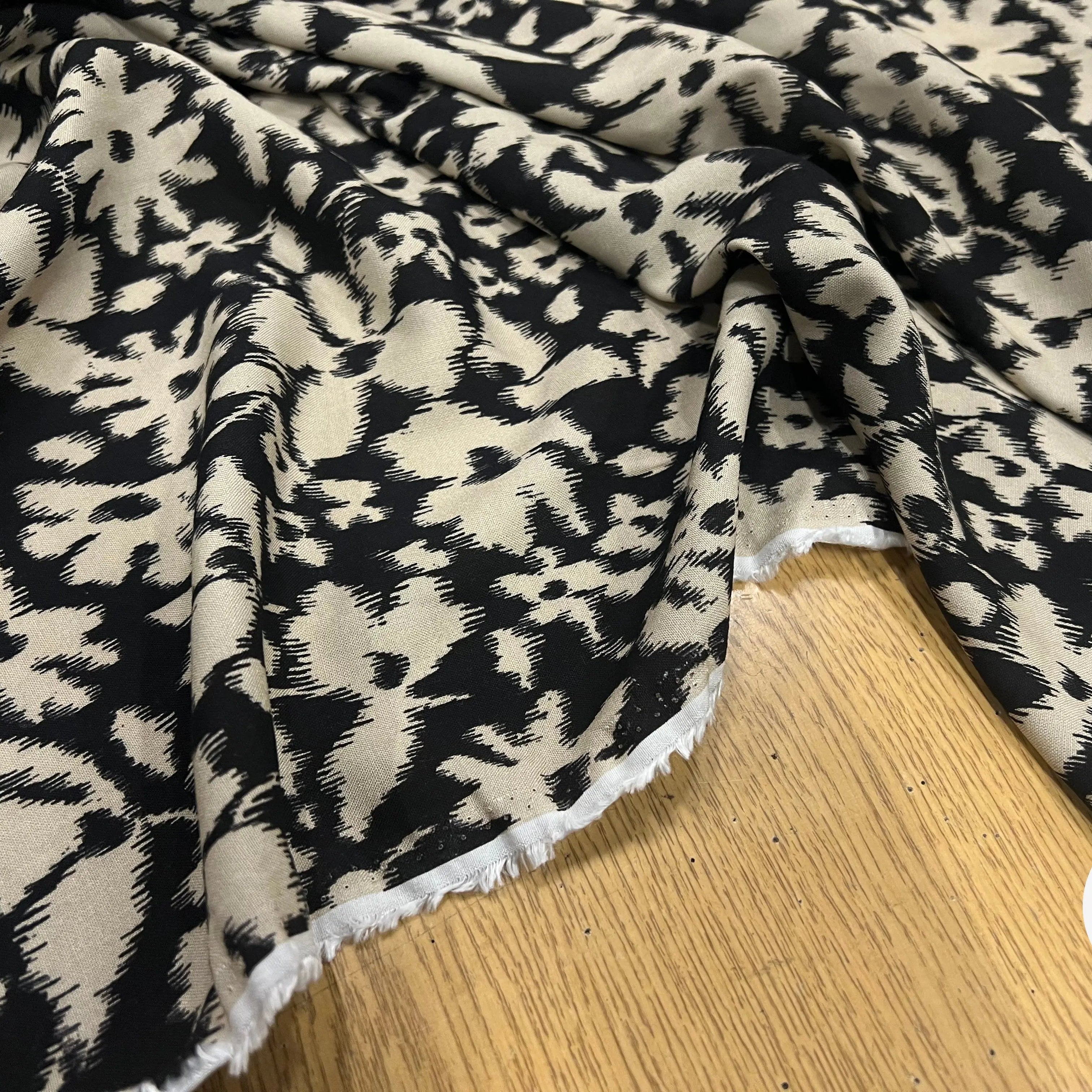 VISCOSE COROLLE NOIR ET BLANC - My Little Coupon