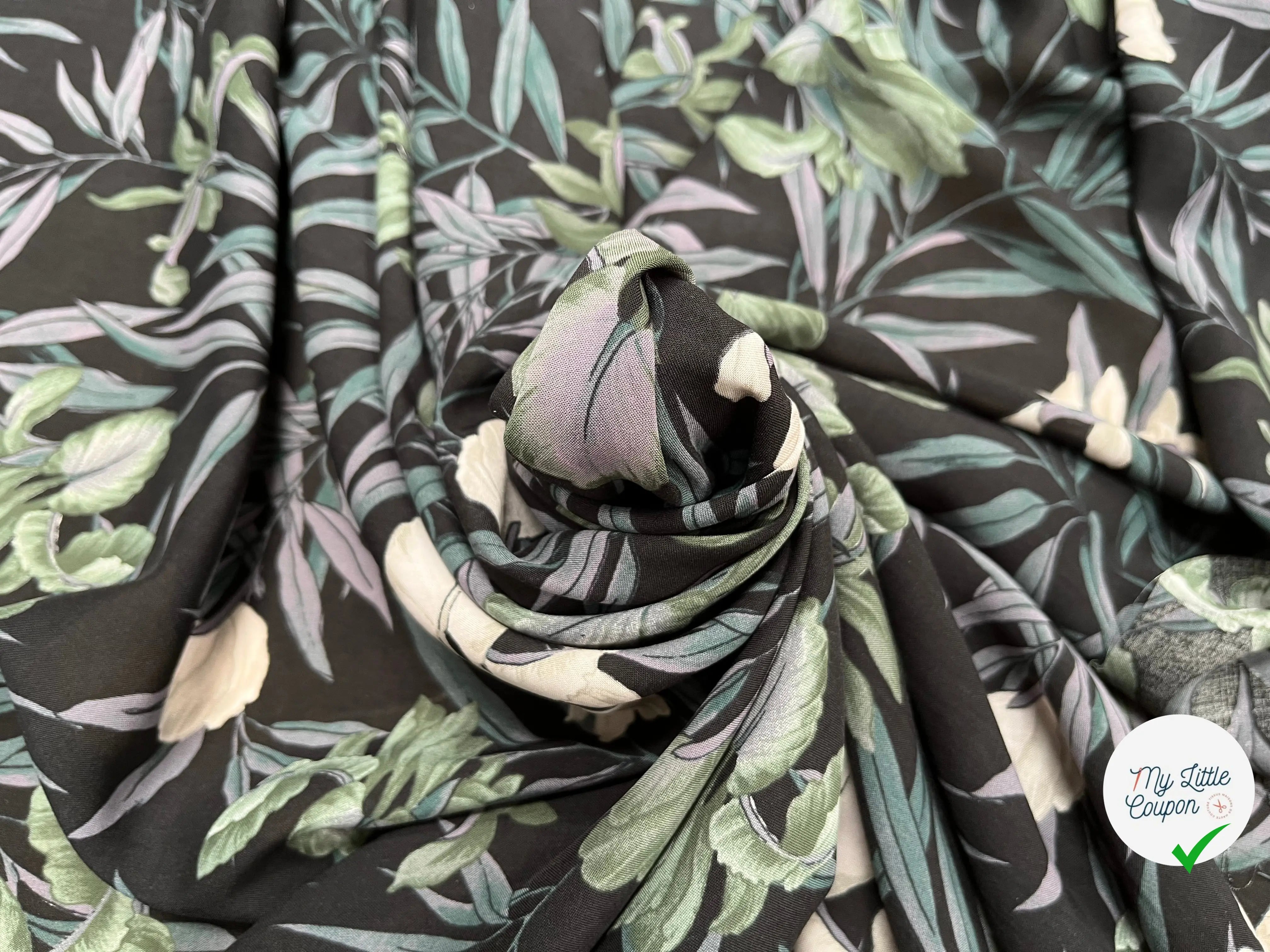 VISCOSE DOUCE FOND NOIR MOTIFS FLEURS VERT ET BLANC ECOVERO - My Little Coupon