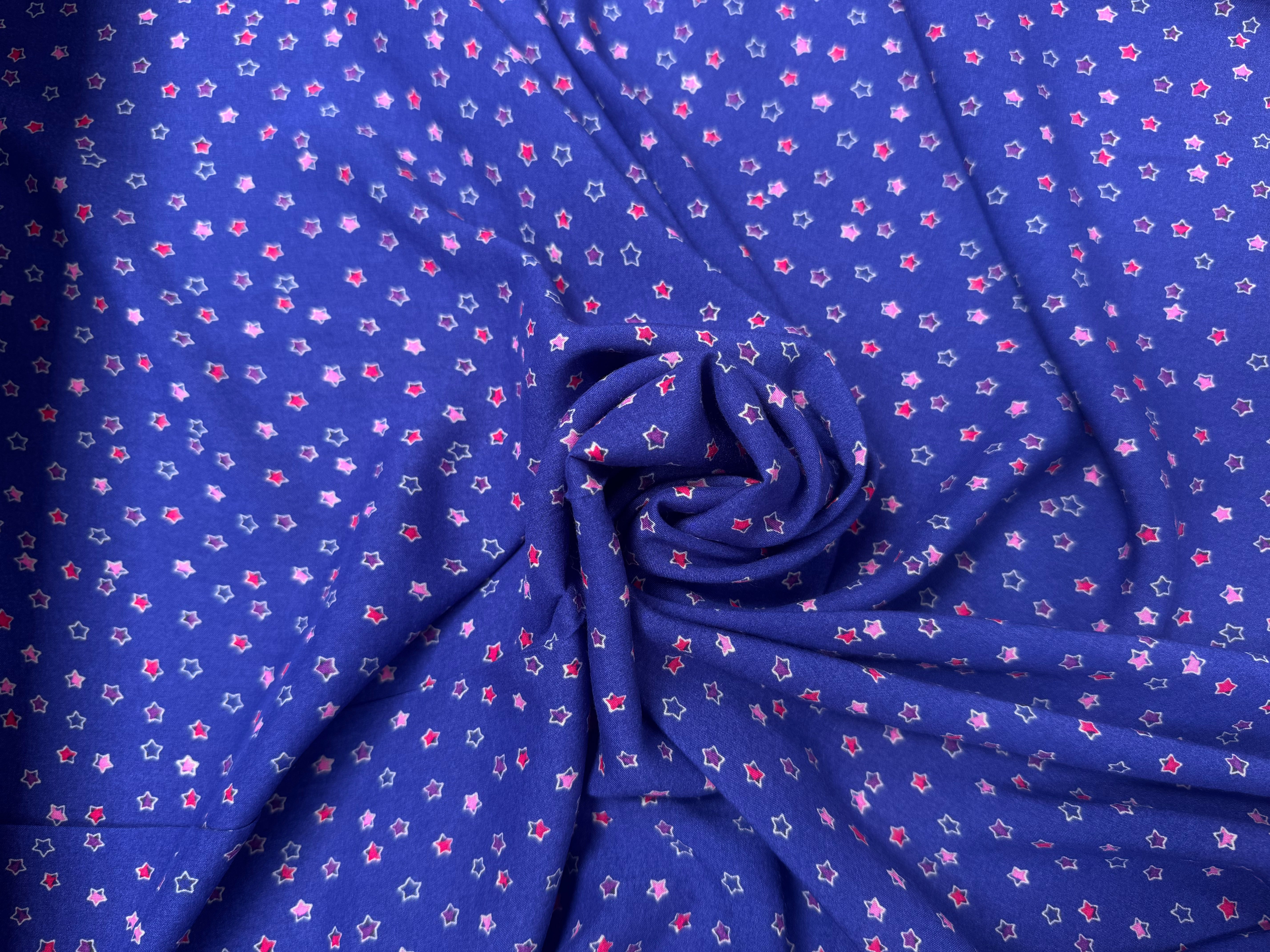 VISCOSE DOUCE FOND VIOLET MOTIFS PETITES ETOILES - My Little Coupon