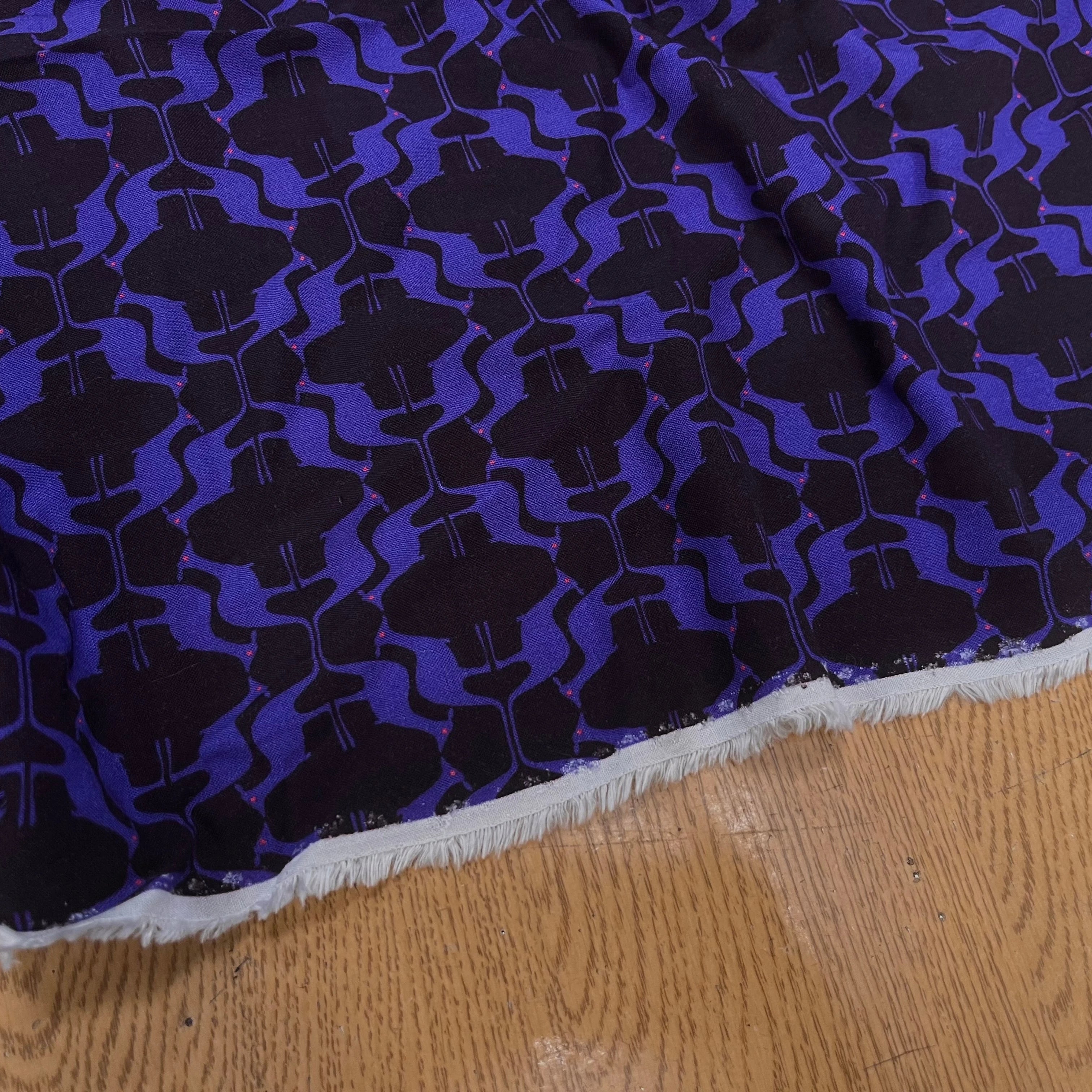 VISCOSE DOUCE MOTIF KANGOUROU BLEU FOND NOIR - My Little Coupon