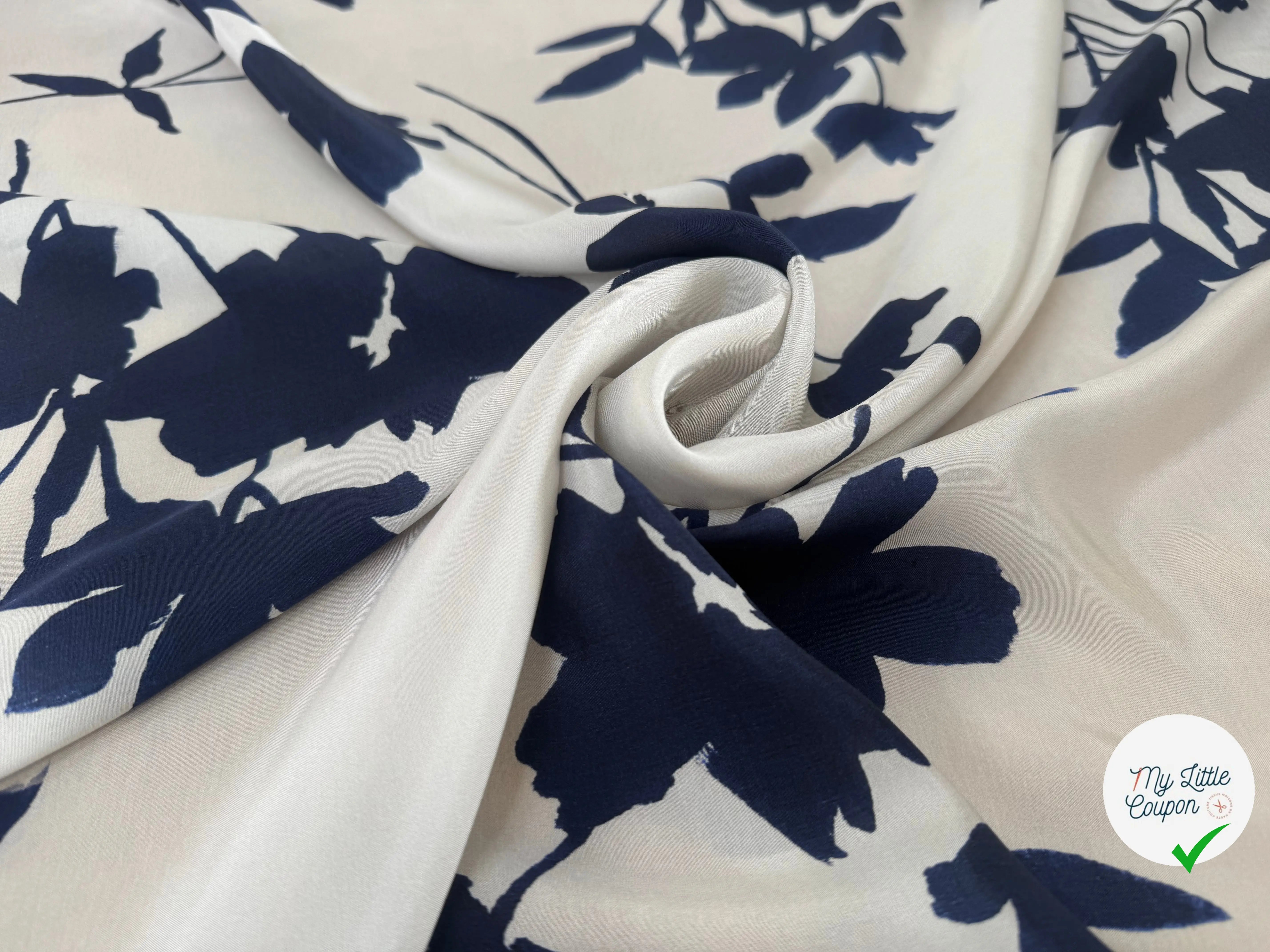 VISCOSE FINE FOND BLANC MOTIF BLEU NAVY - My Little Coupon