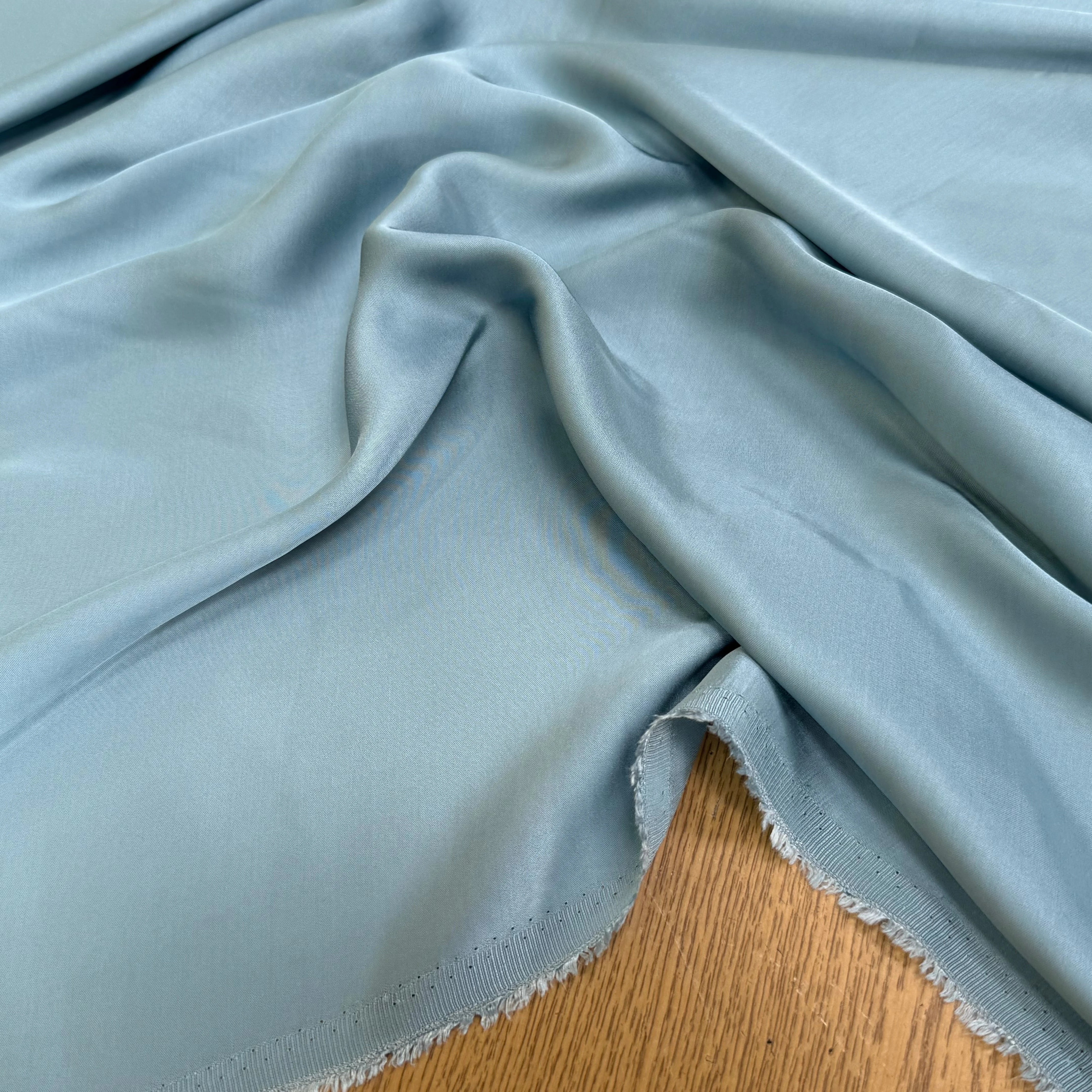 VISCOSE FLUIDE ENVERS SATIN BLEU GRIS - My Little Coupon