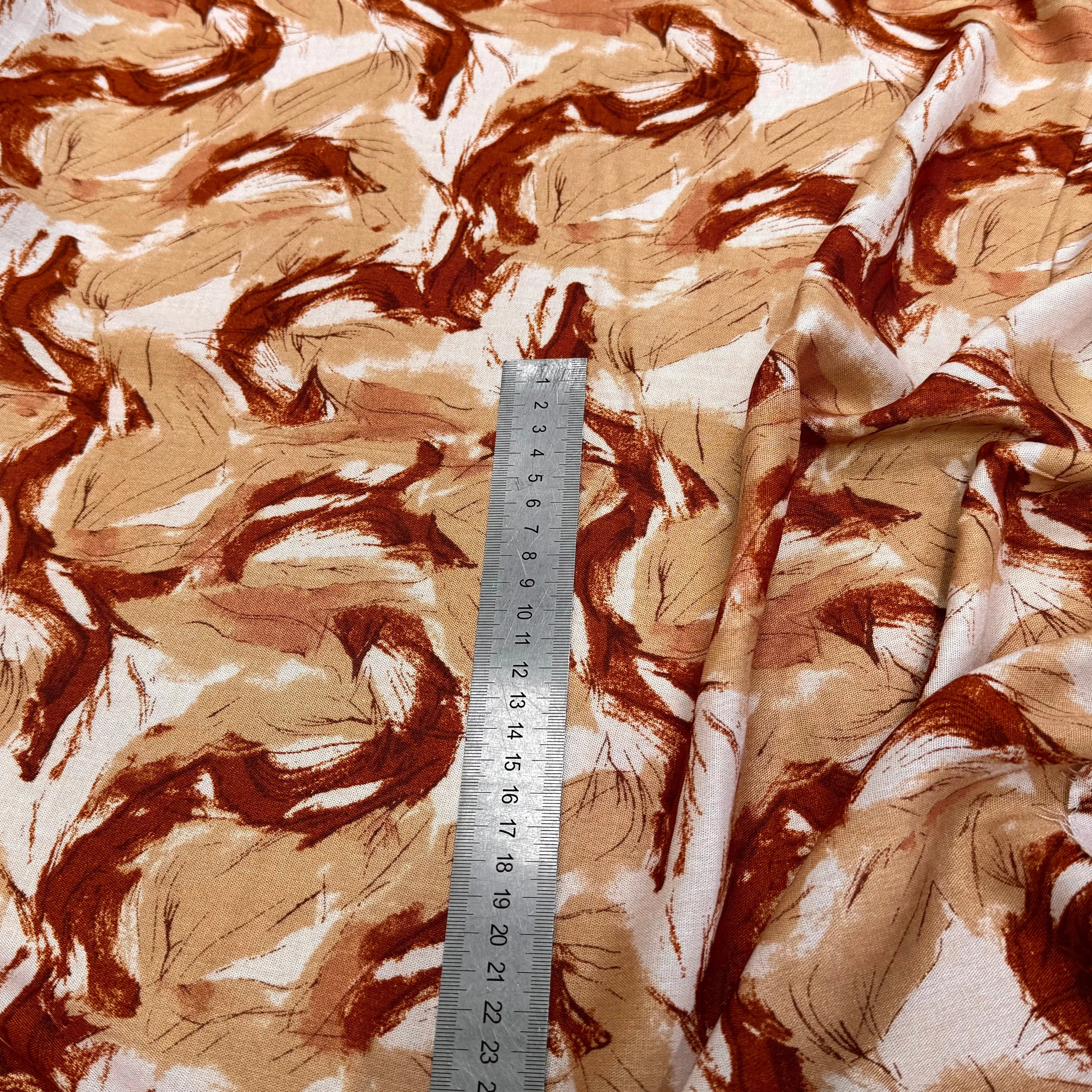 VISCOSE FLUIDE FOND BEIGE IMPRIMÉE TOURBILLON BEIGE ET CHOCO - My Little Coupon