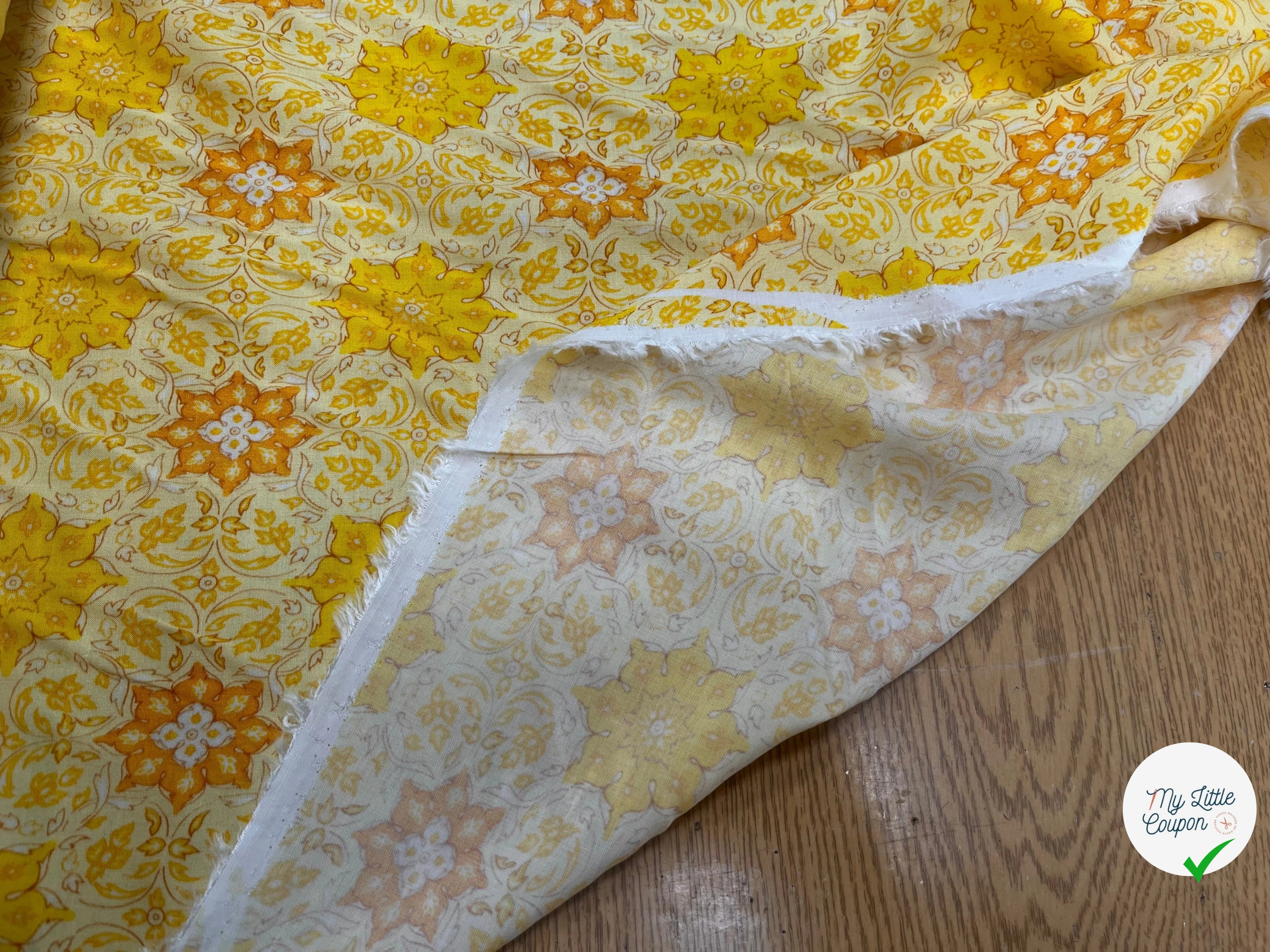 VISCOSE FOND JAUNE MOTIF FLEURS - My Little Coupon