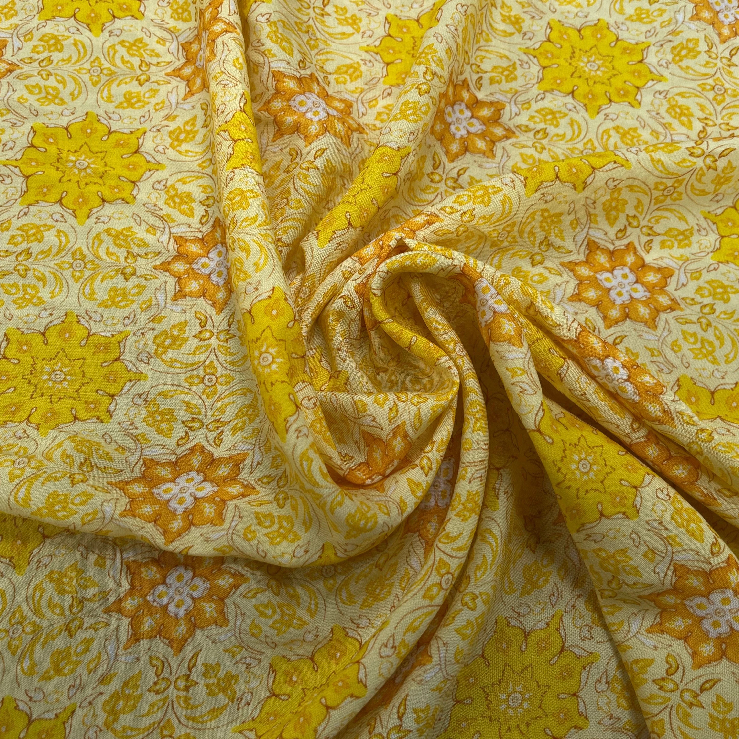 VISCOSE FOND JAUNE MOTIF FLEURS - My Little Coupon