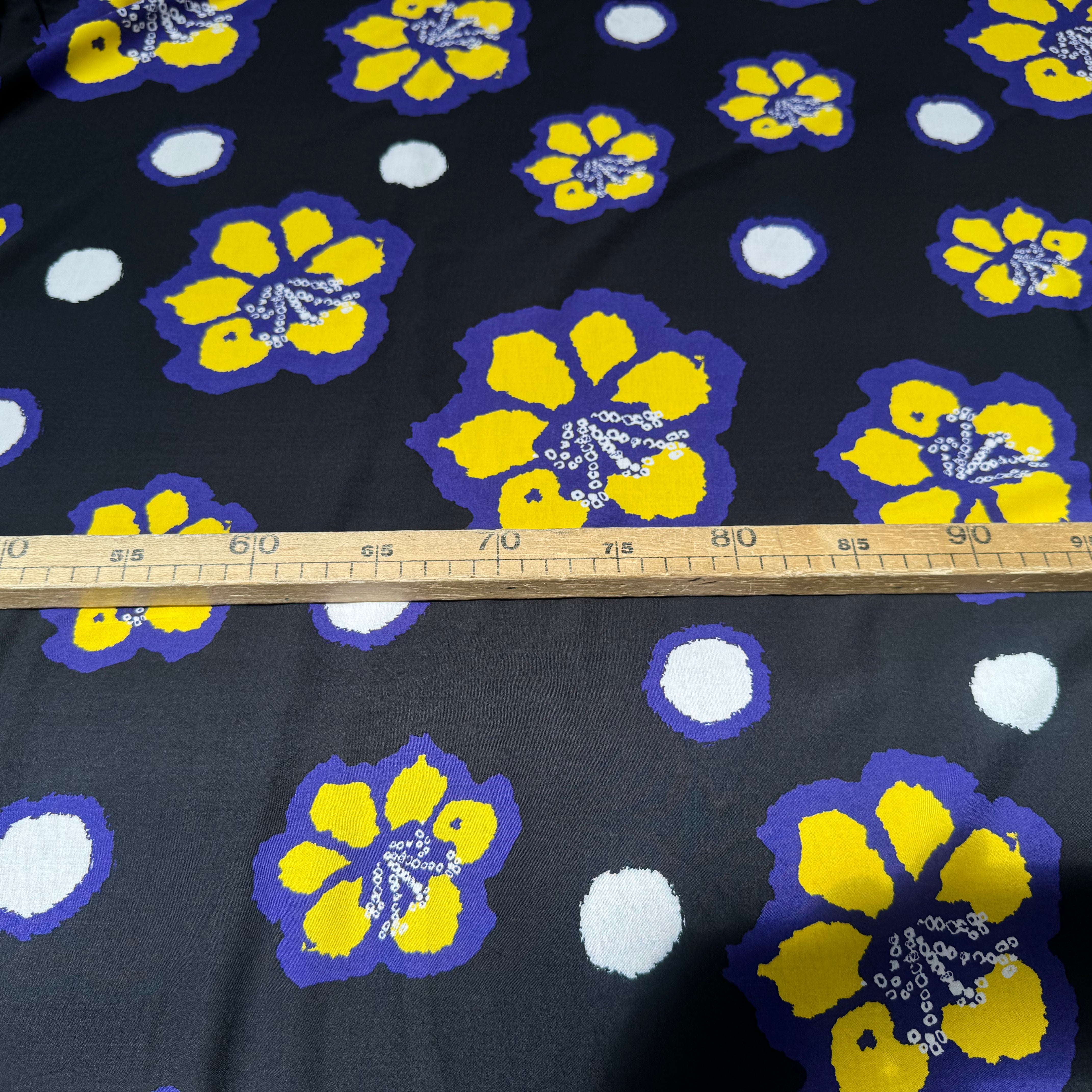 VISCOSE FOND NOIR FLEURS VIOLET - My Little Coupon