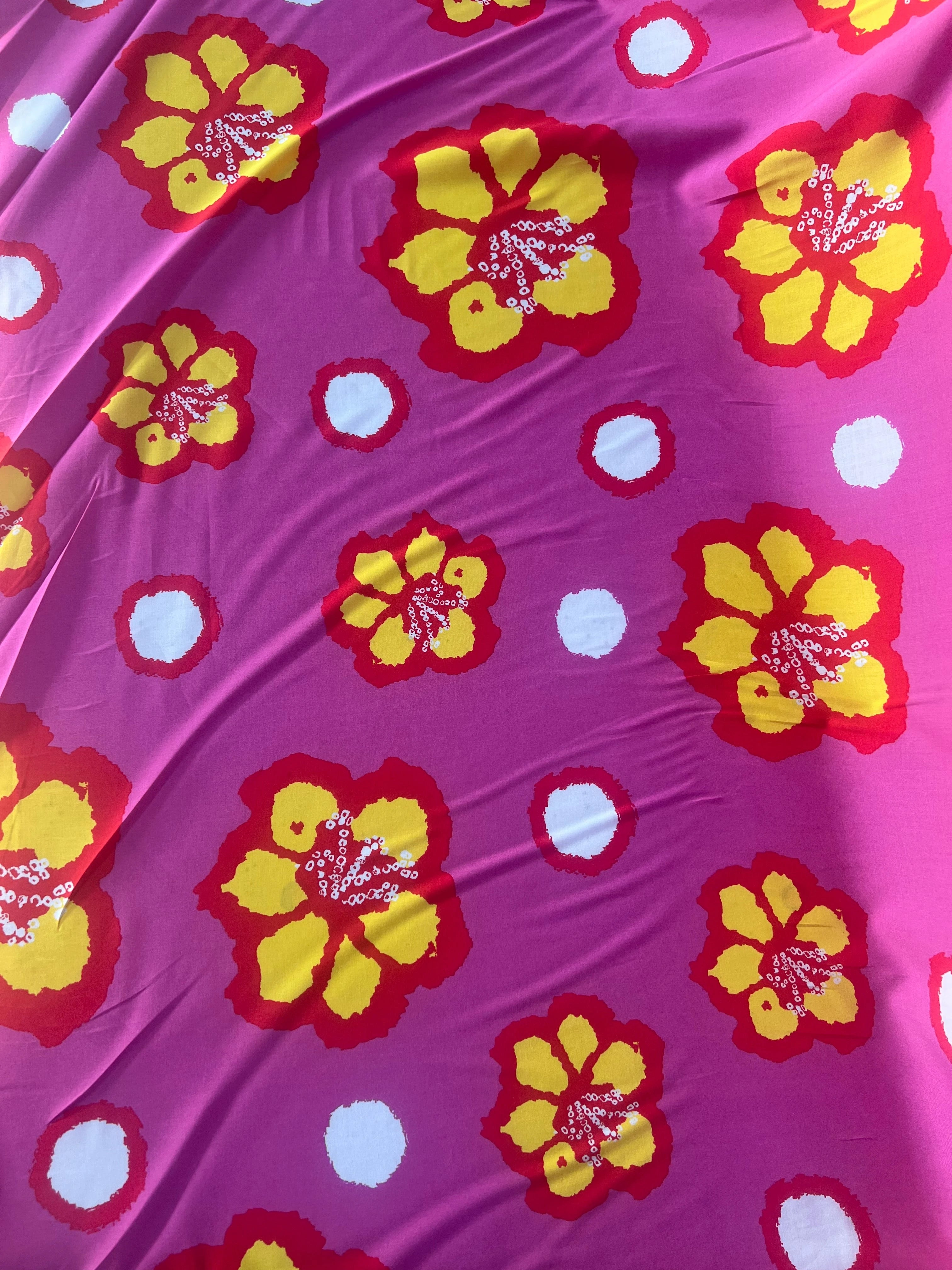 VISCOSE FOND ROSE FLEURS JAUNE - My Little Coupon