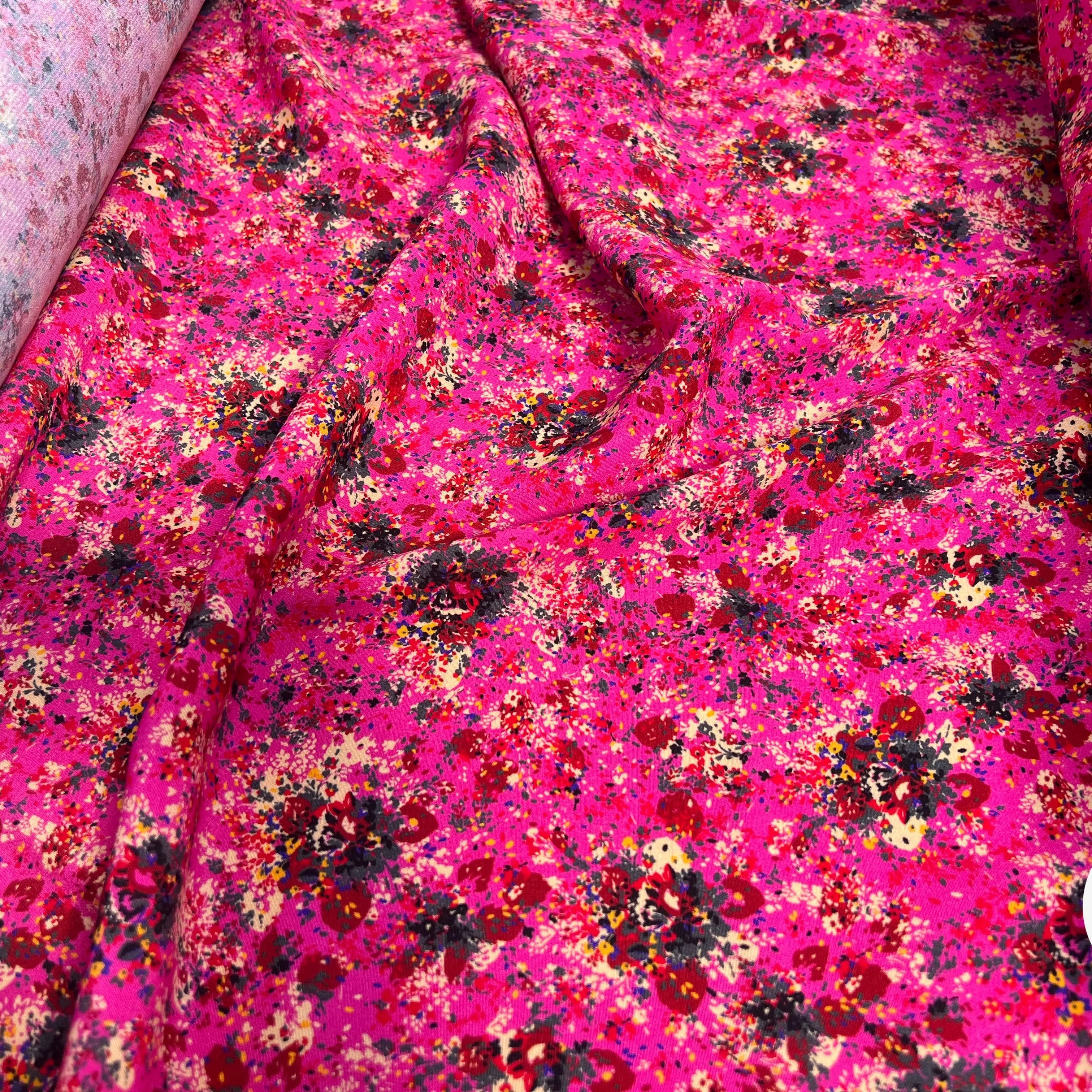 VISCOSE IMPRIMÉ FOND ROSE MOTIFS BOUQUET DE FLEURS - My Little Coupon