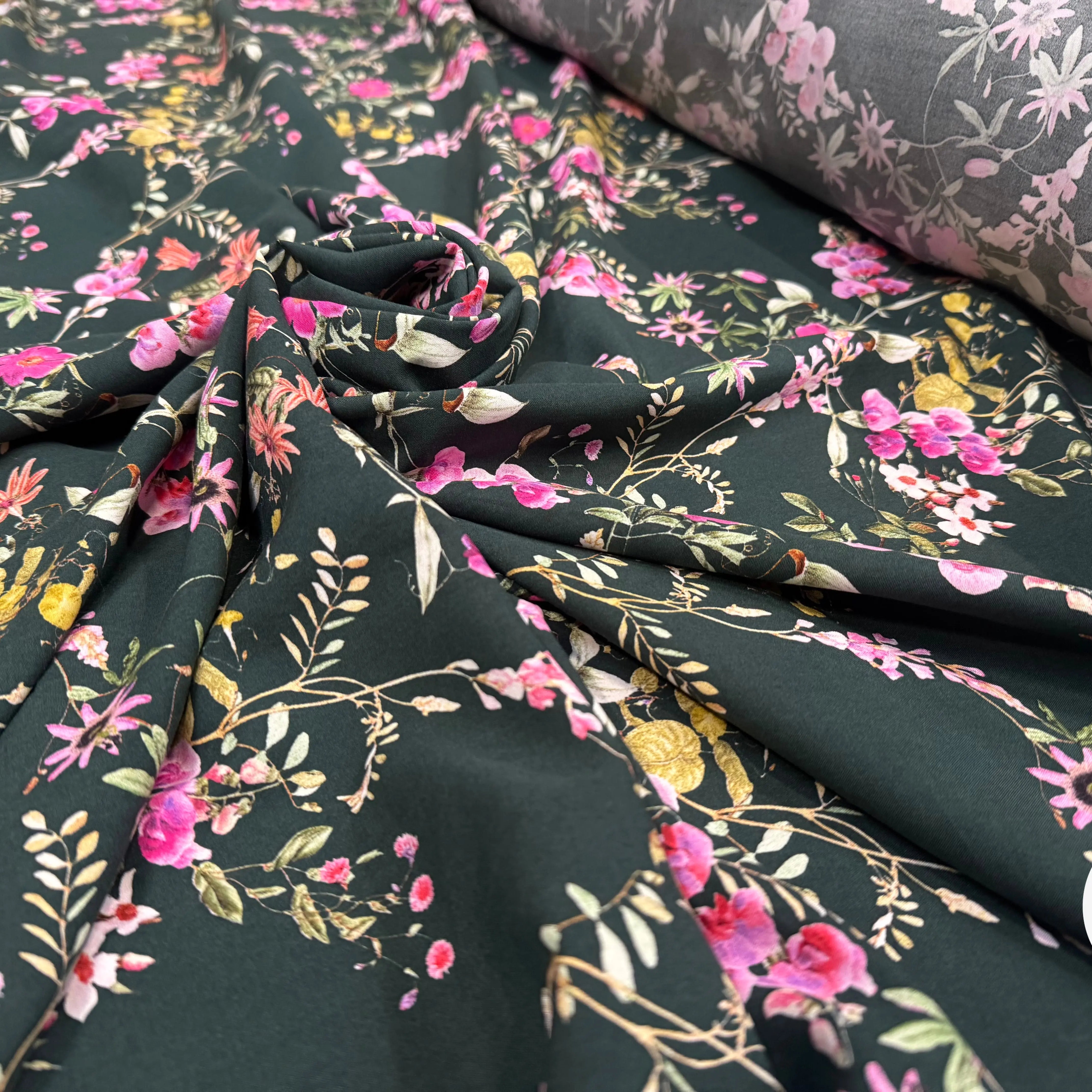 VISCOSE IMPRIMÉE VERTE FLORALE PRINTEMPS - My Little Coupon