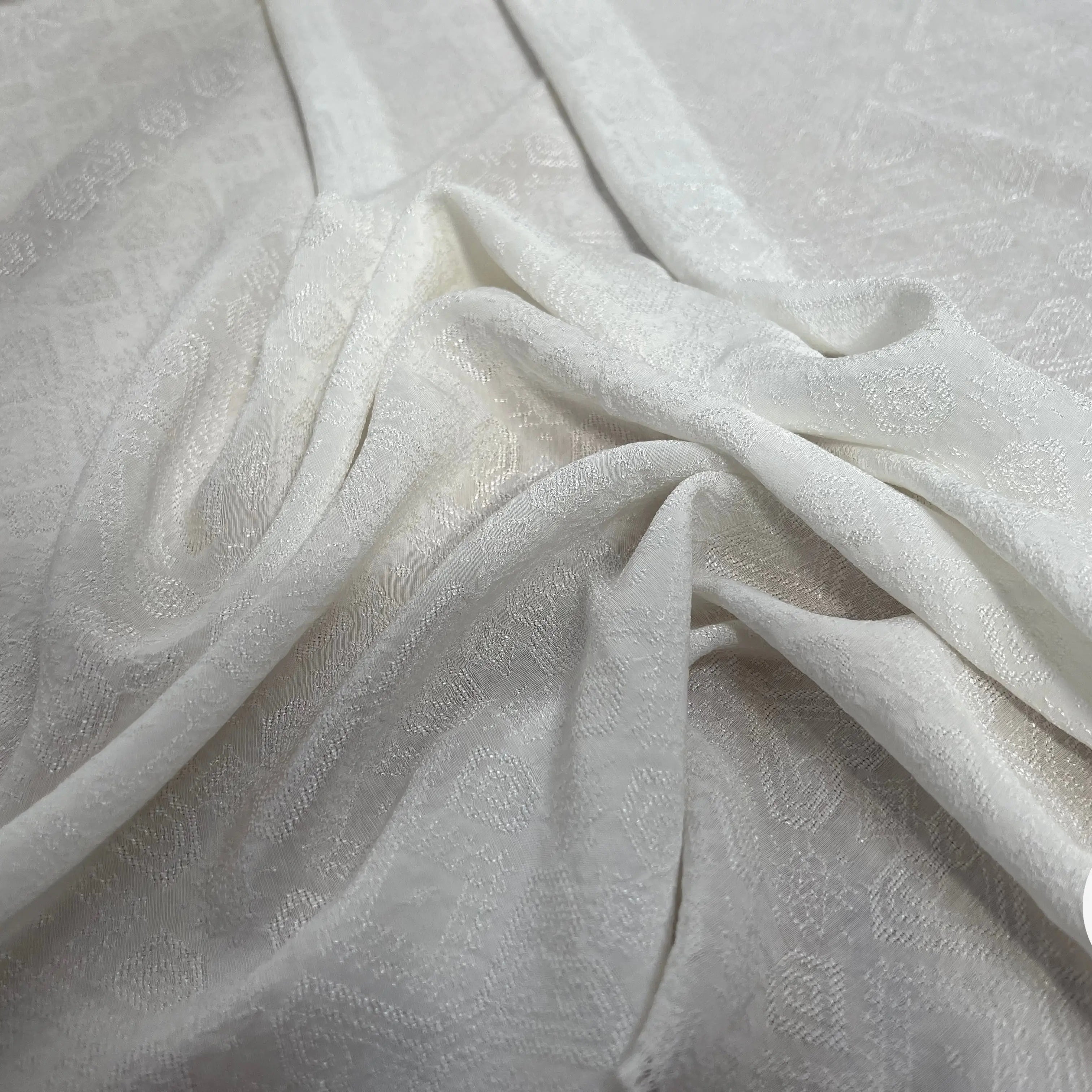 VISCOSE JACQUARD BLANC MOTIFS TONS SUR TONS BRILLANTS - My Little Coupon