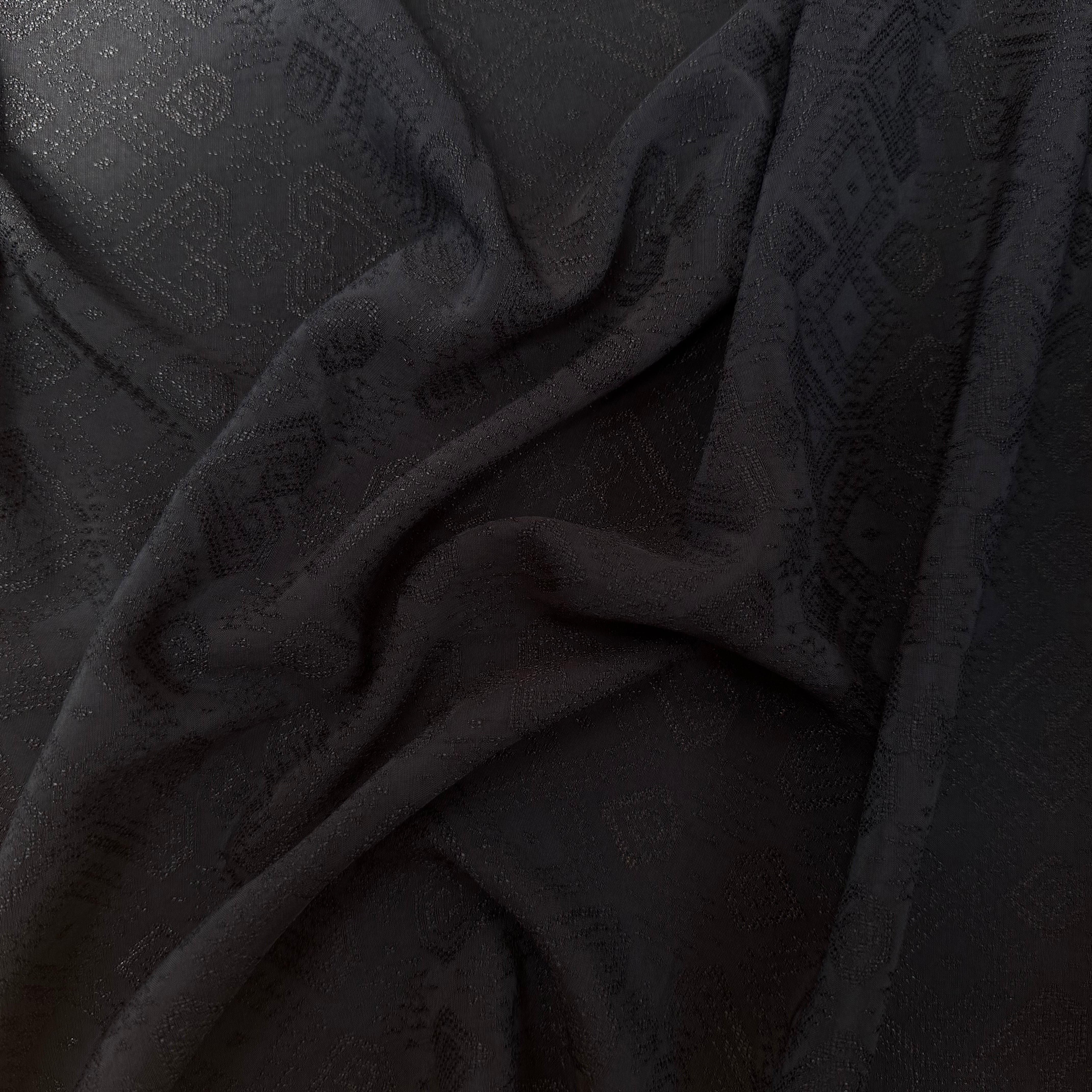 VISCOSE JACQUARD NOIR MOTIFS TONS SUR TONS BRILLANTS - My Little Coupon