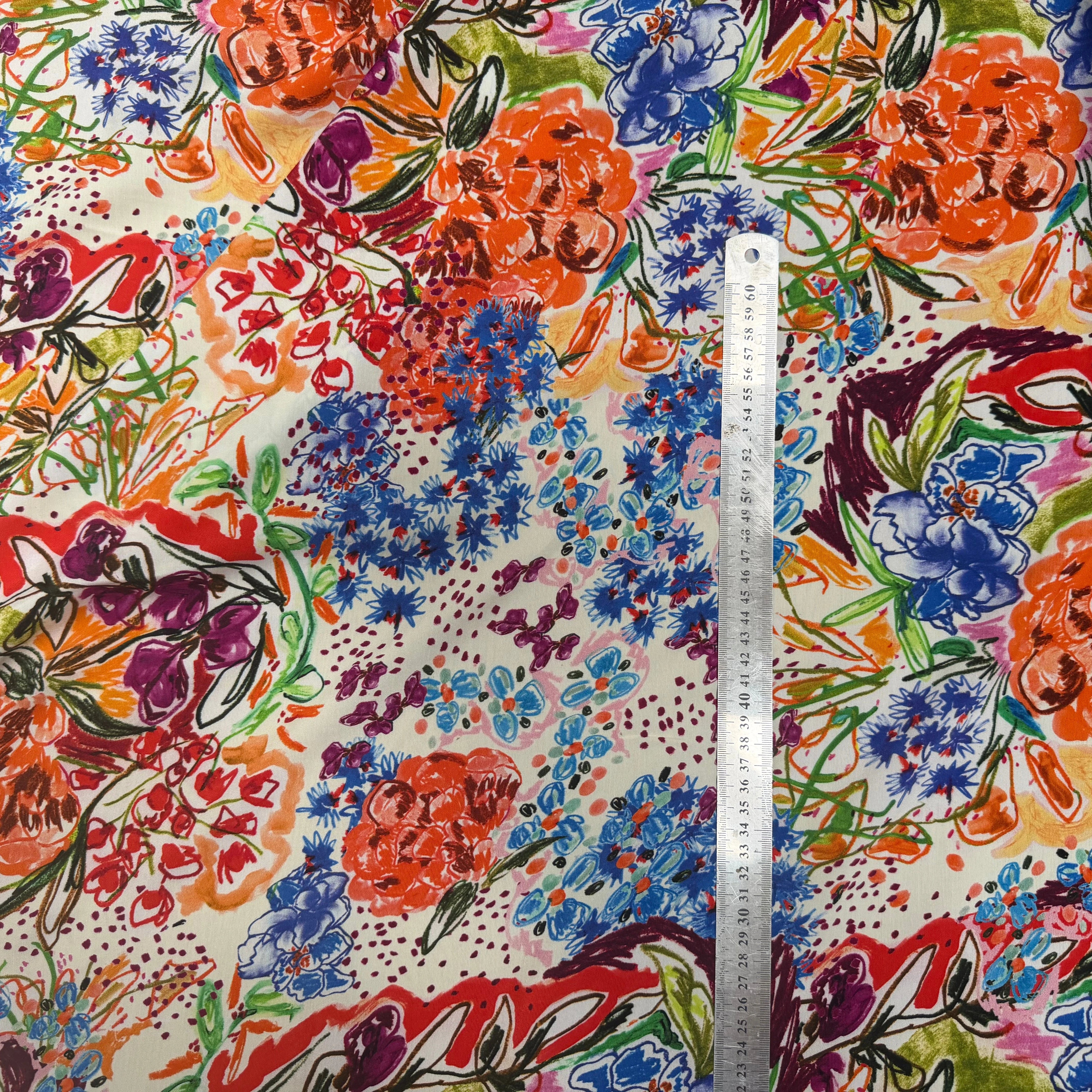 VISCOSE LÉGÈREMENT CREPÉE IMPRIMÉ FLORAL MULTICOLORE FANTASY GARDEN - My Little Coupon