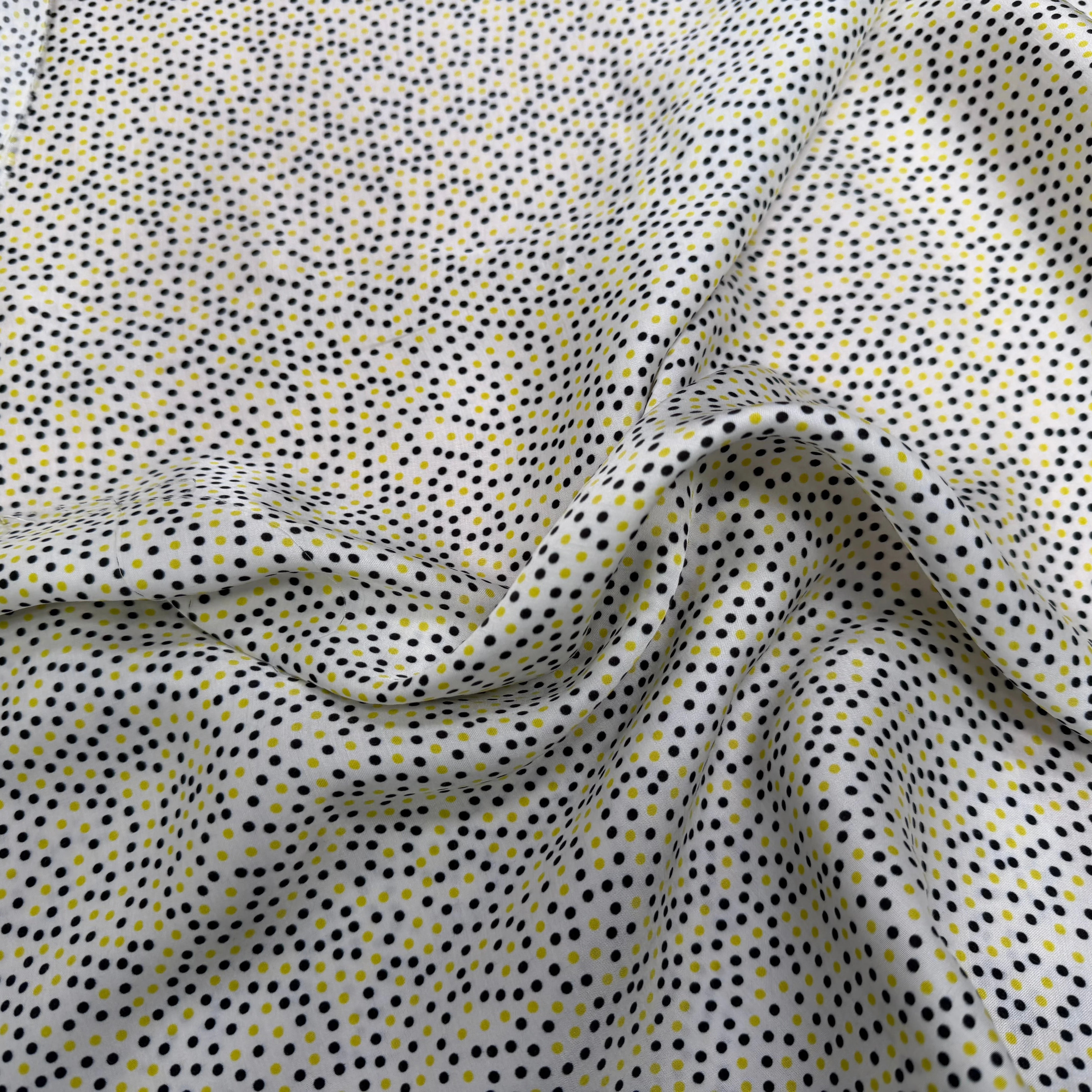 VISCOSE LEGREMENT SATINÉE FOND BLANC CERLES NOIR ET JAUNE QUALITÉ COMO - My Little Coupon