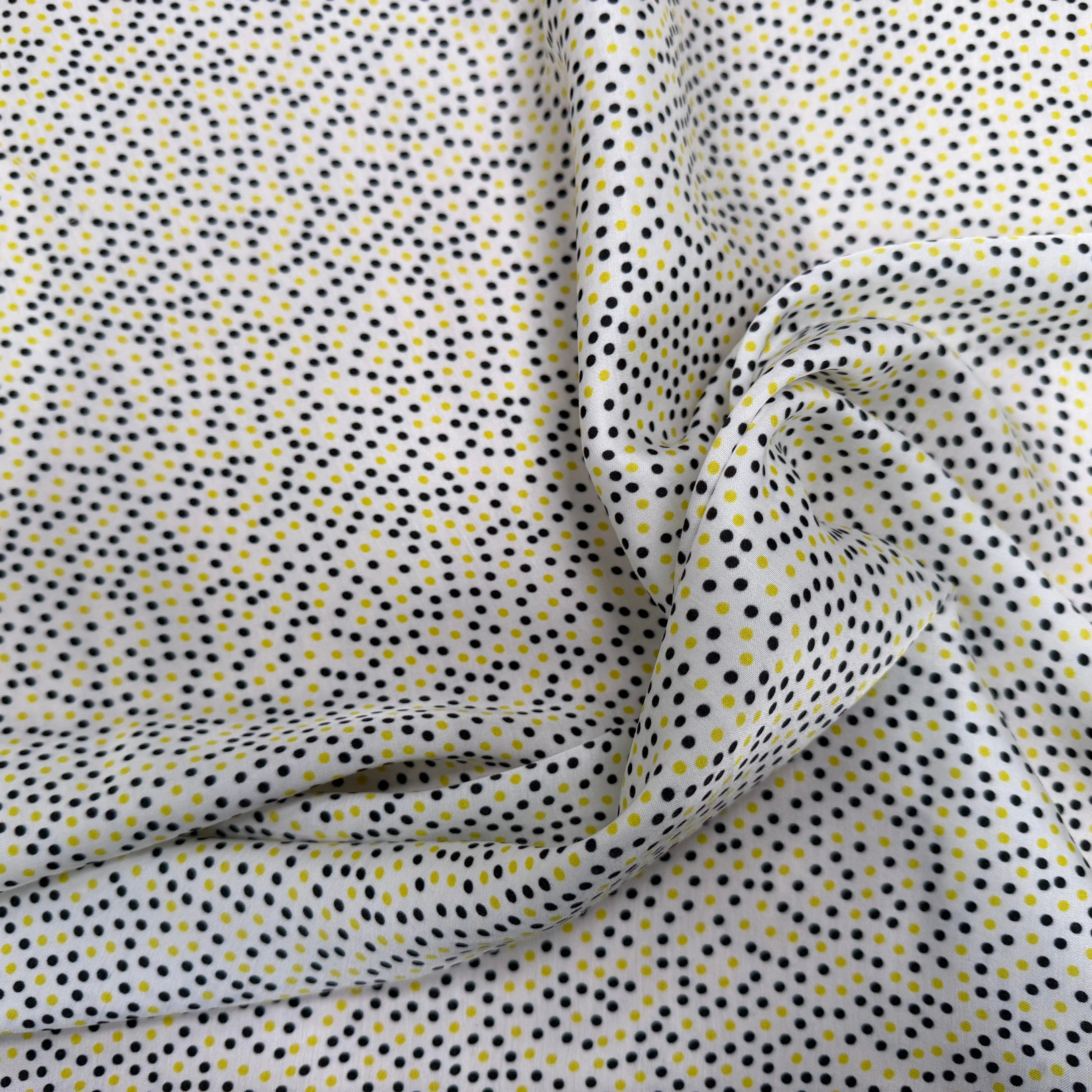 VISCOSE LEGREMENT SATINÉE FOND BLANC CERLES NOIR ET JAUNE QUALITÉ COMO - My Little Coupon