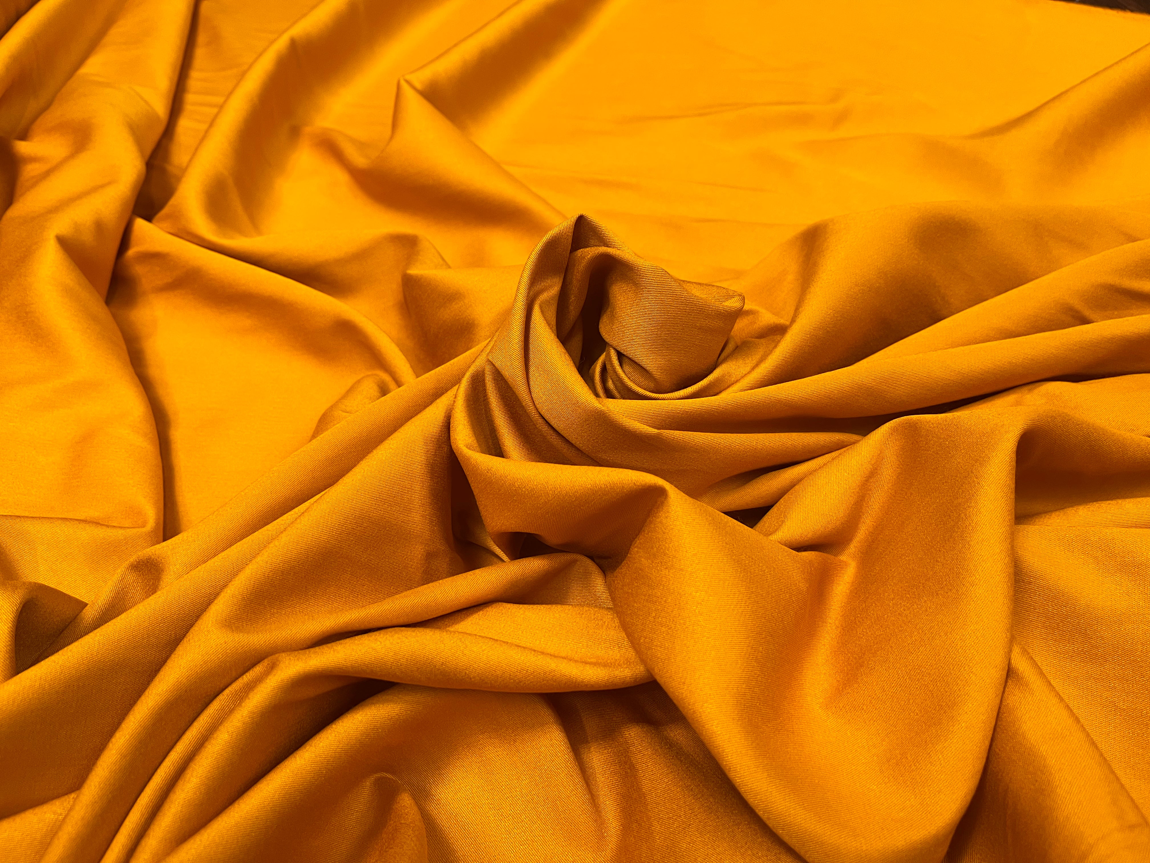 VISCOSE LOURDE SERGEE SCHINTZEE LÉGÈREMENT BRILLANTE - My Little Coupon