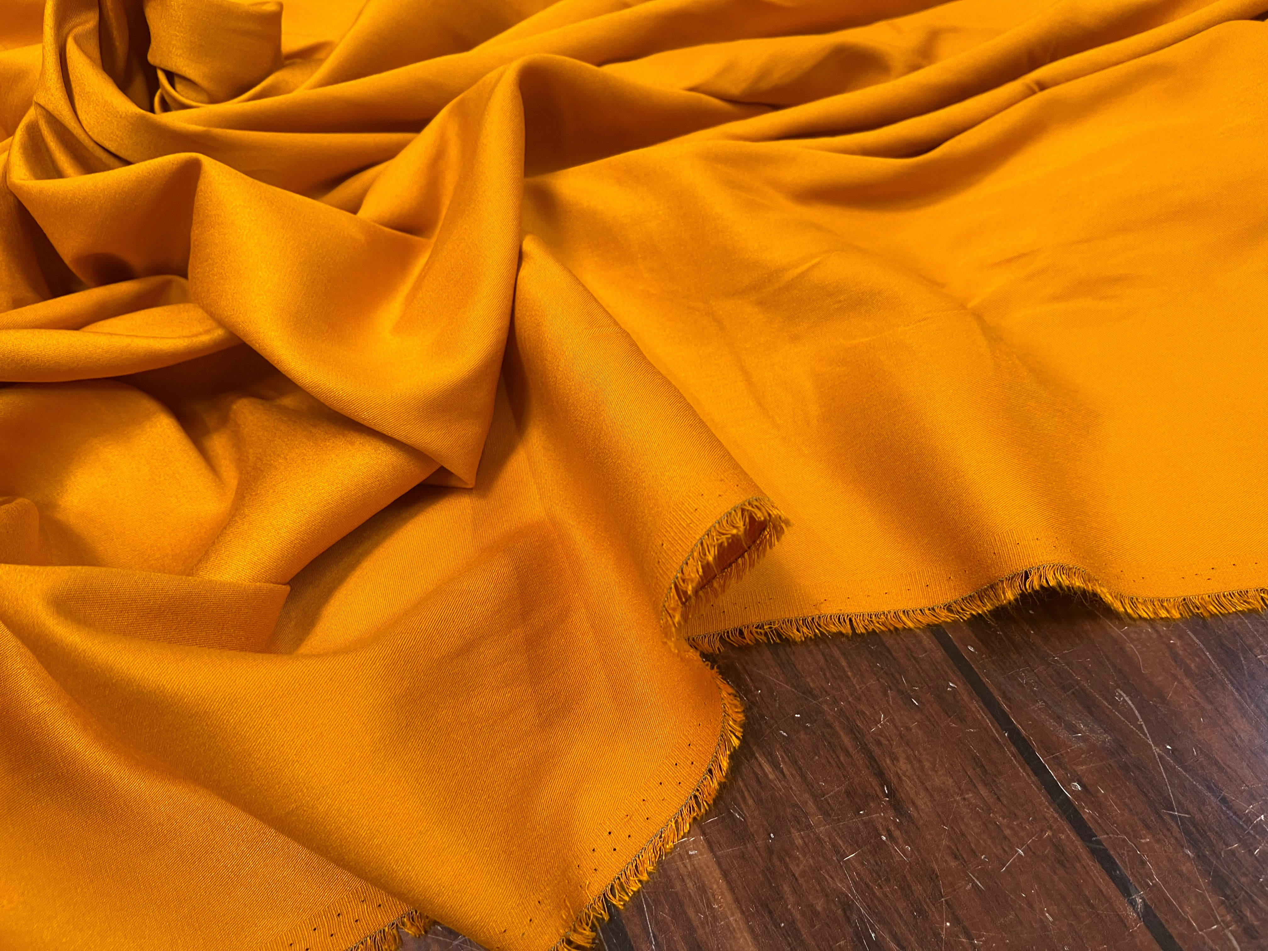 VISCOSE LOURDE SERGEE SCHINTZEE LÉGÈREMENT BRILLANTE - My Little Coupon