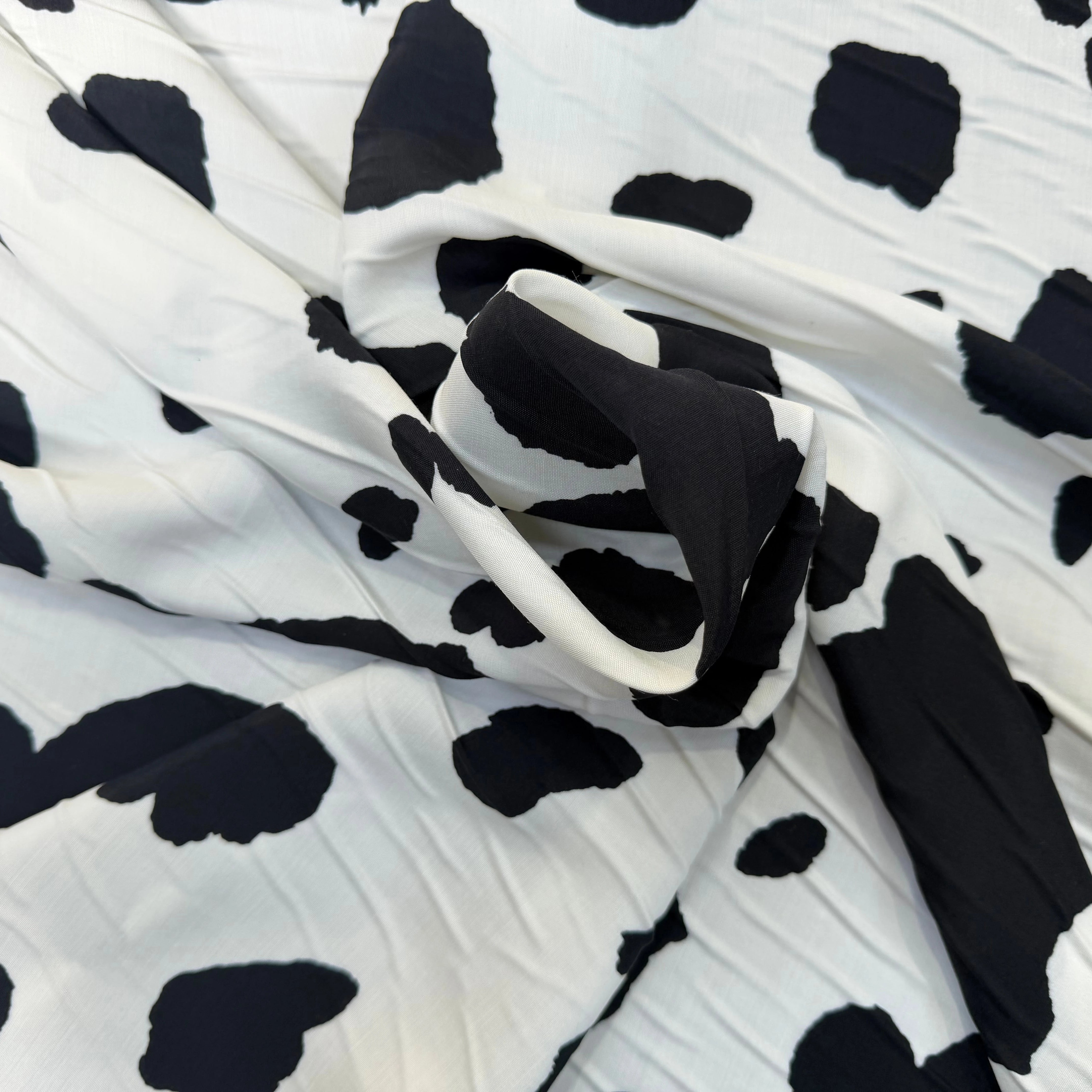 VISCOSE MOTIF ANIMALIER BLANC ET NOIR - My Little Coupon