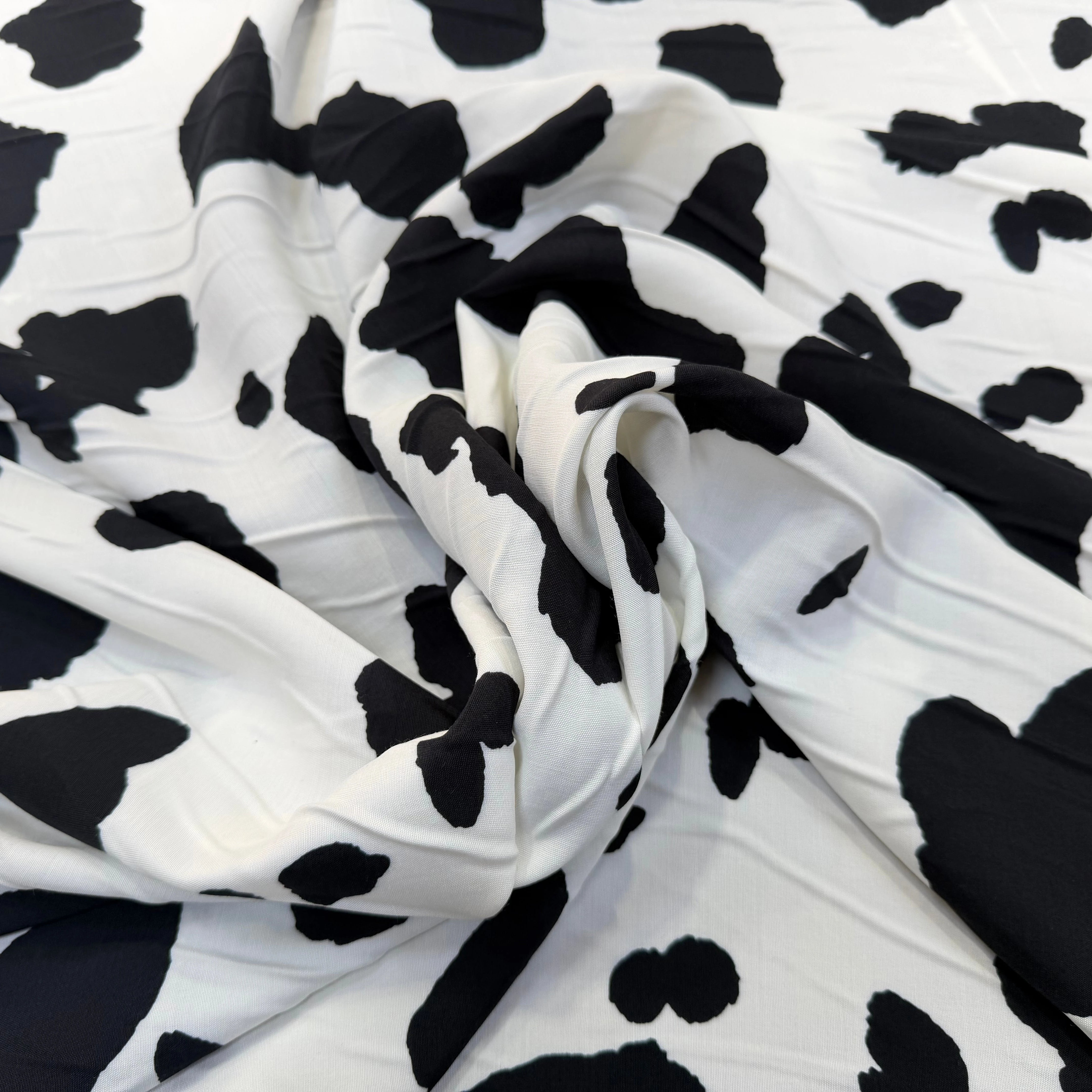VISCOSE MOTIF ANIMALIER BLANC ET NOIR - My Little Coupon