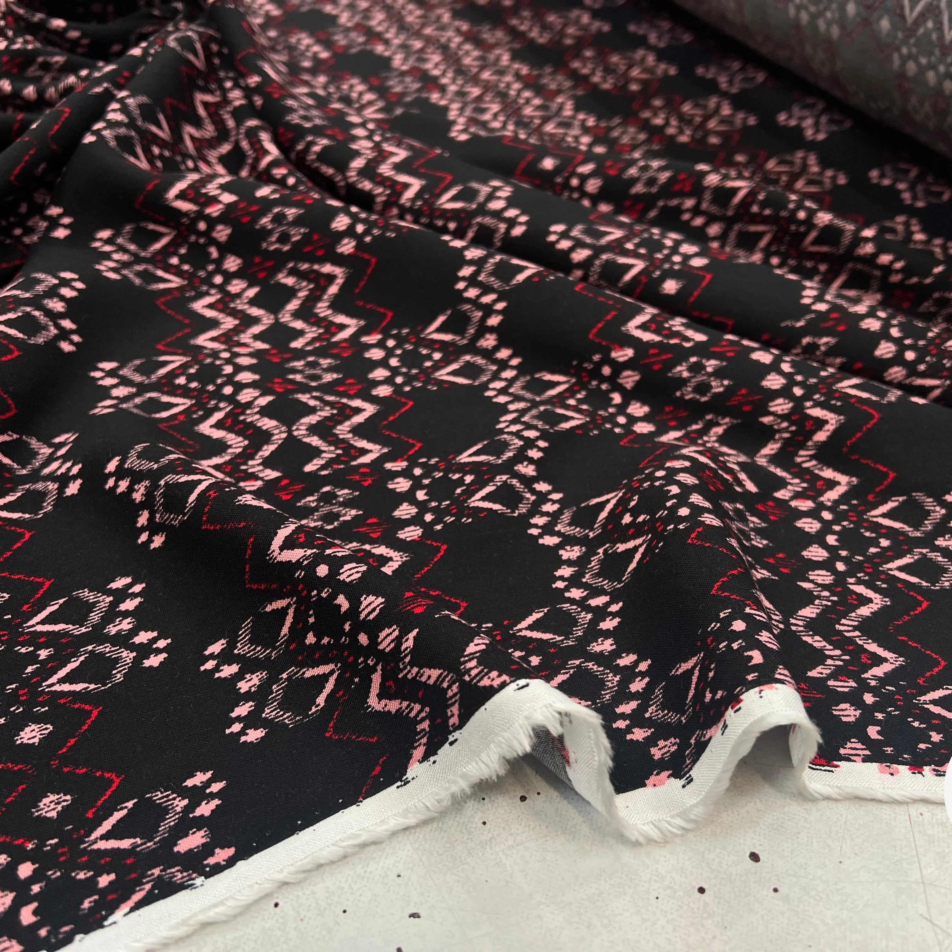 VISCOSE MOTIF TRIBAL MSO