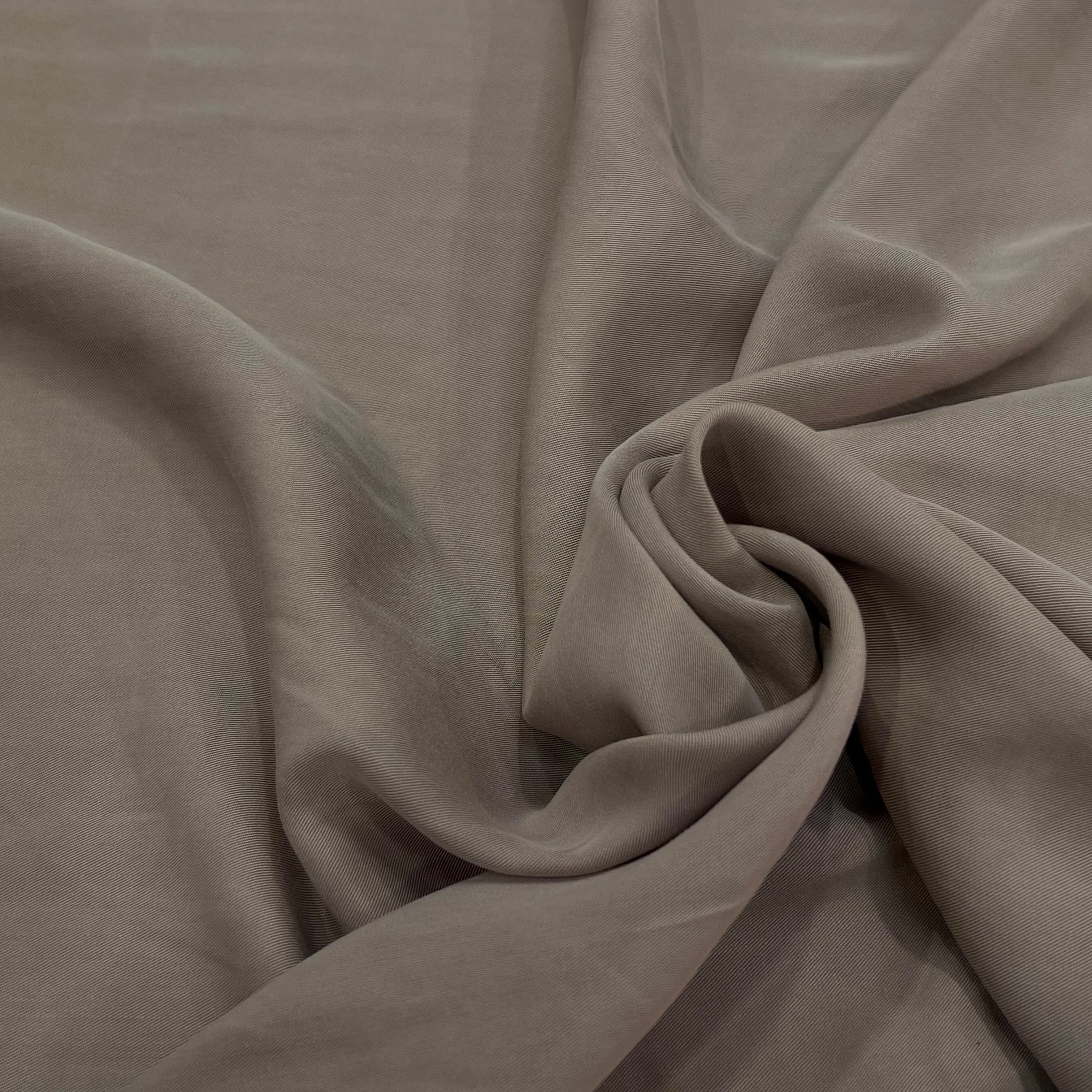 VISCOSE PEAU DE PECHE FLUIDE BEIGE FONCÉ - My Little Coupon