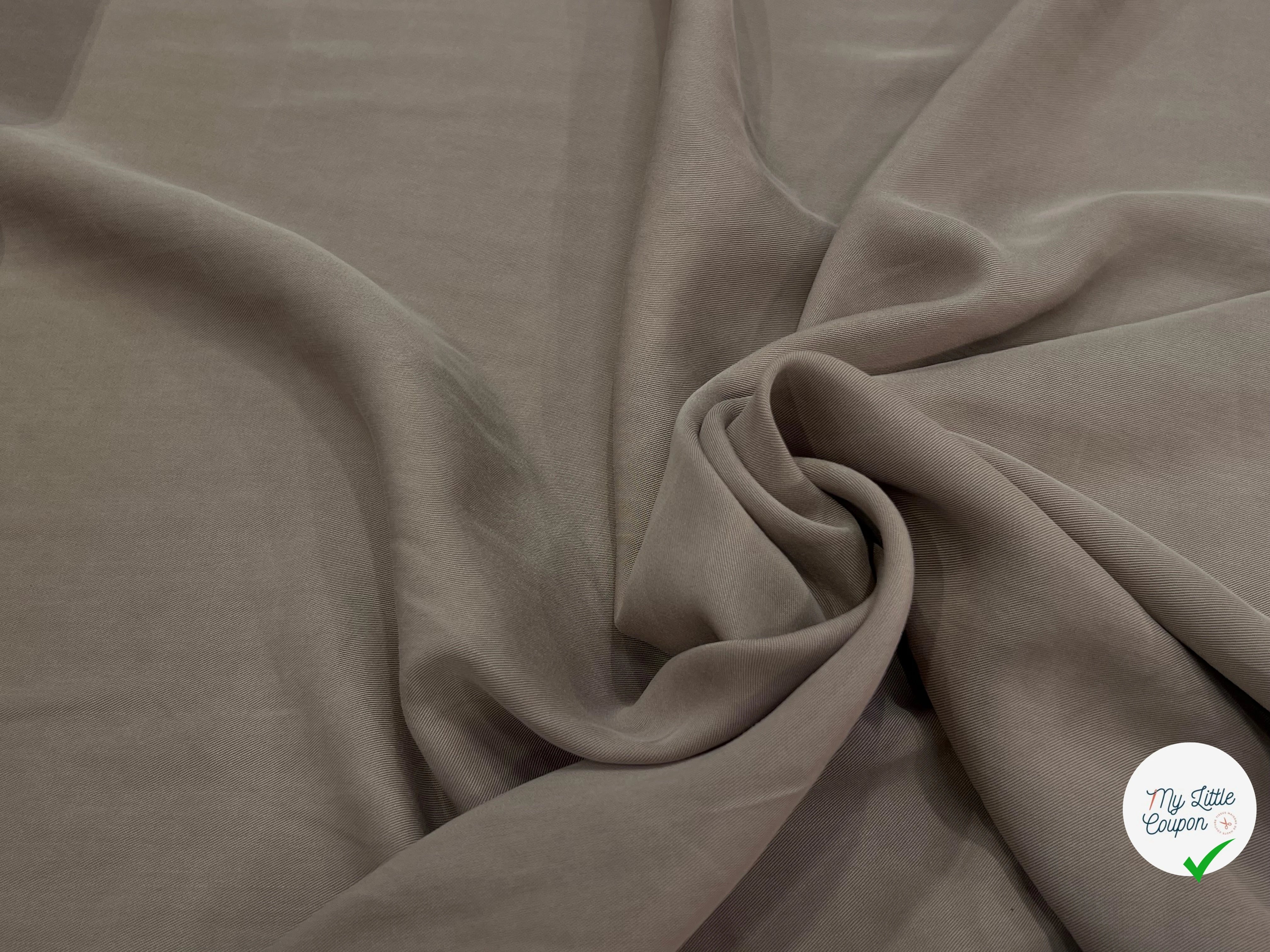 VISCOSE PEAU DE PECHE FLUIDE BEIGE FONCÉ - My Little Coupon