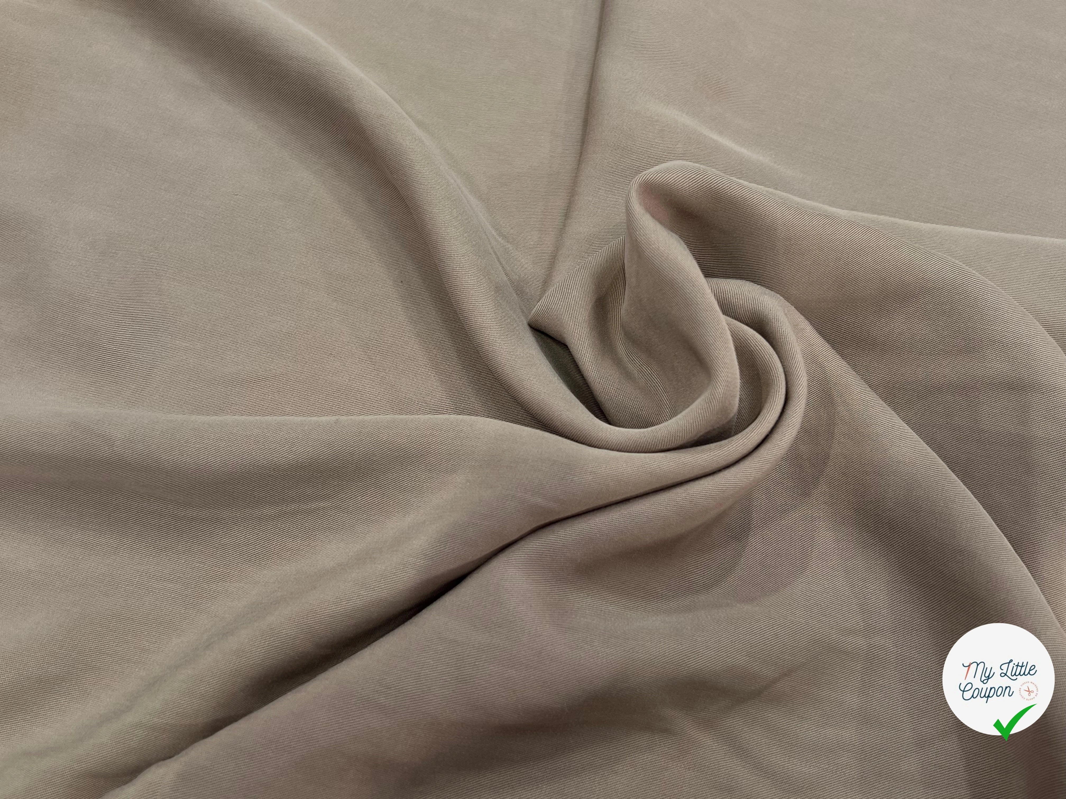 VISCOSE PEAU DE PECHE FLUIDE BEIGE FONCÉ - My Little Coupon
