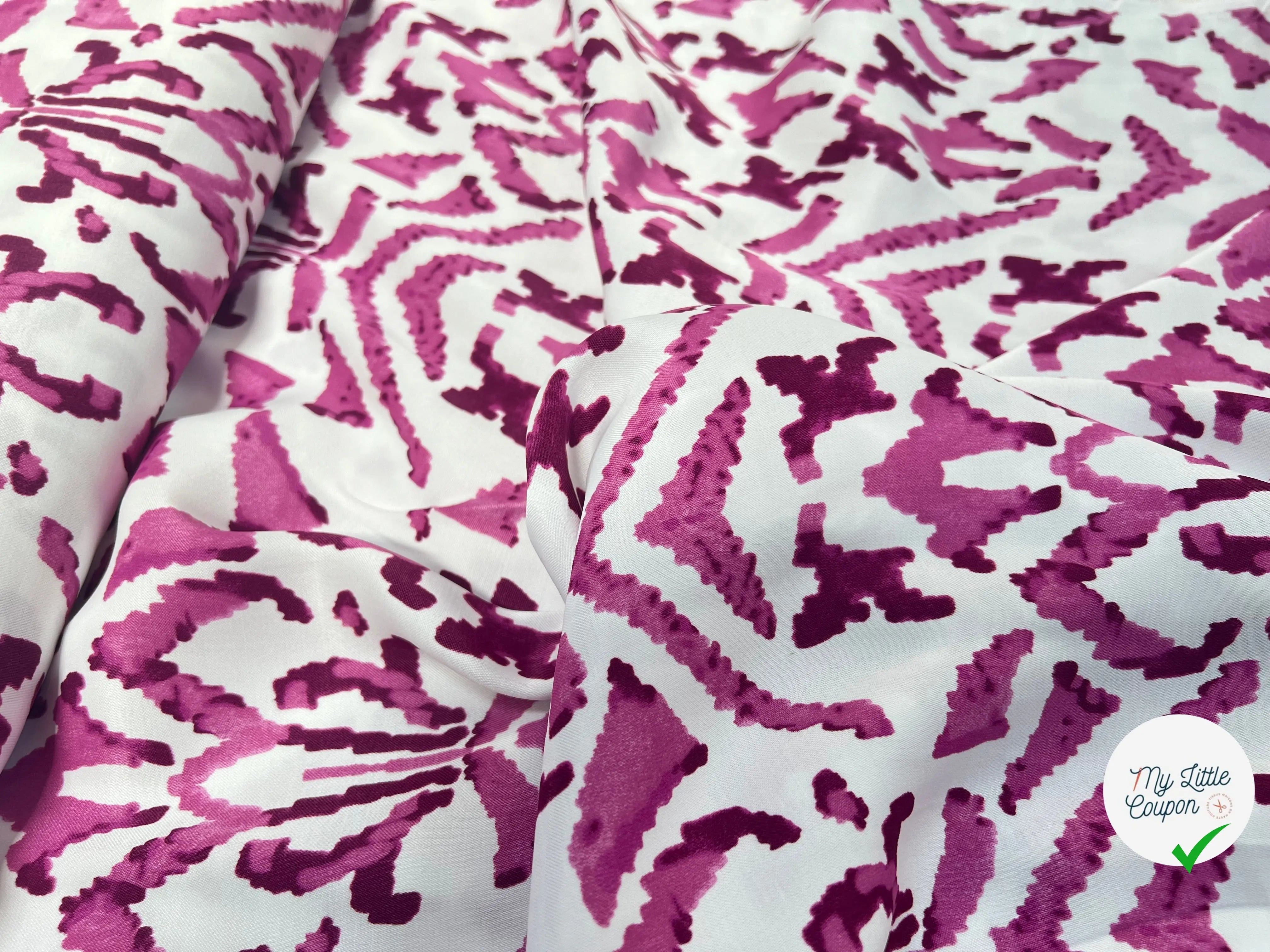 VISCOSE SATIN TISSU IMPRIMÉ TACHES FUCHSIA - My Little Coupon