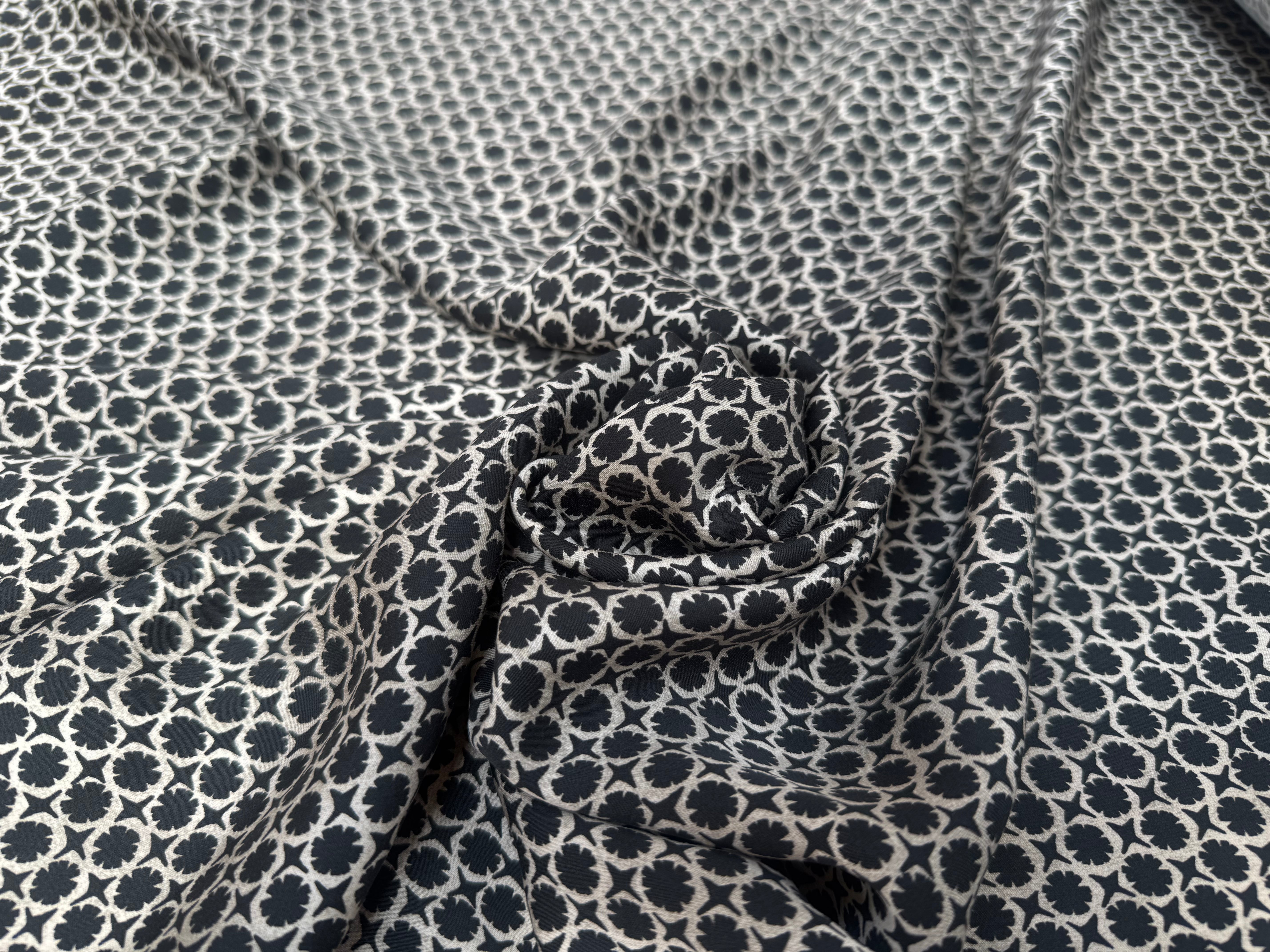 VISCOSE SERGÉ MOTIFS GÉOMÉTRIQUES FOND GRIS ANTHRACITE - My Little Coupon