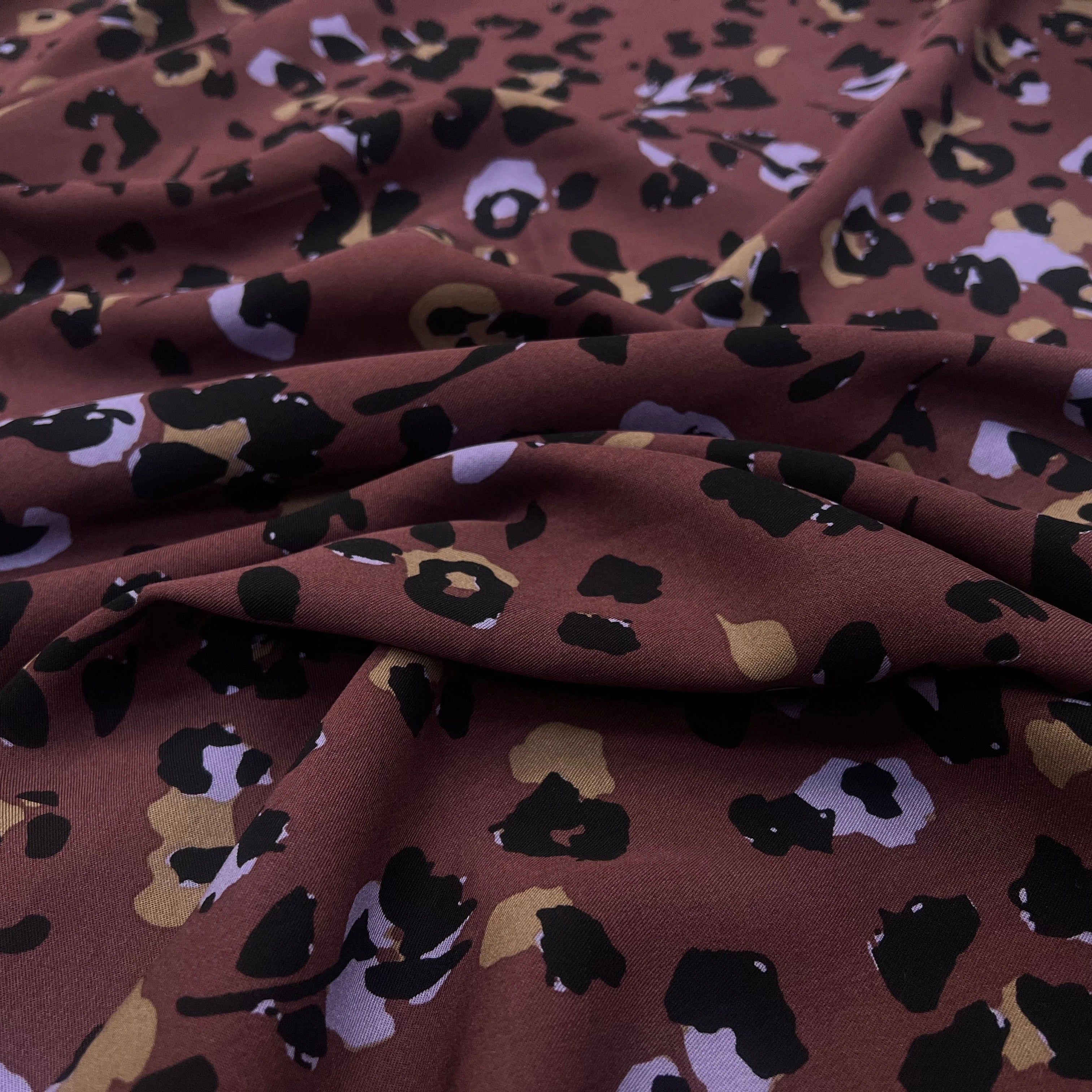 VISCOSE TWILL PRINT LEOPARD LILAC - BLACK - My Little Coupon