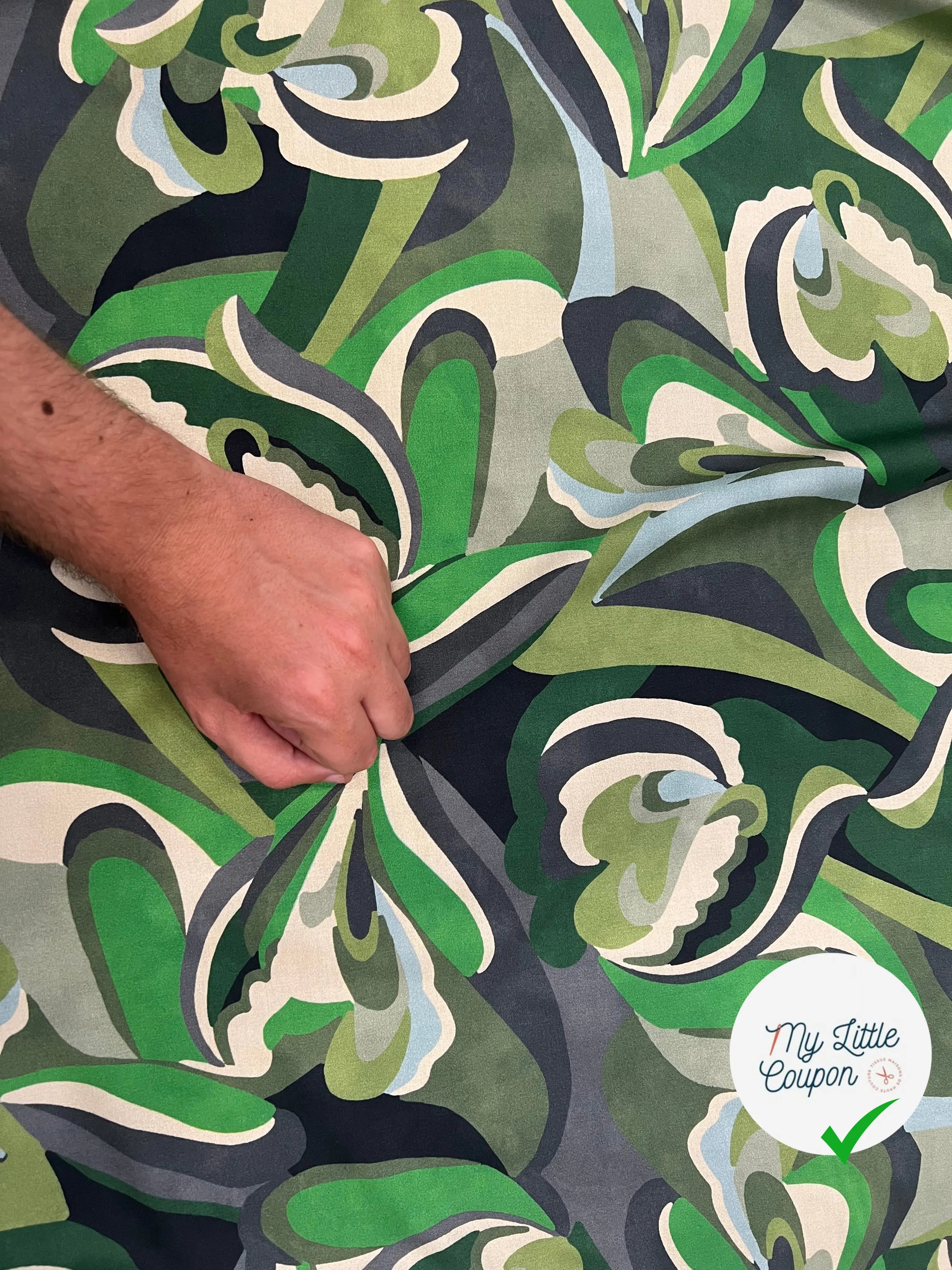 VISCOSE VERTE & CREME MOTIF FLORAL - My Little Coupon
