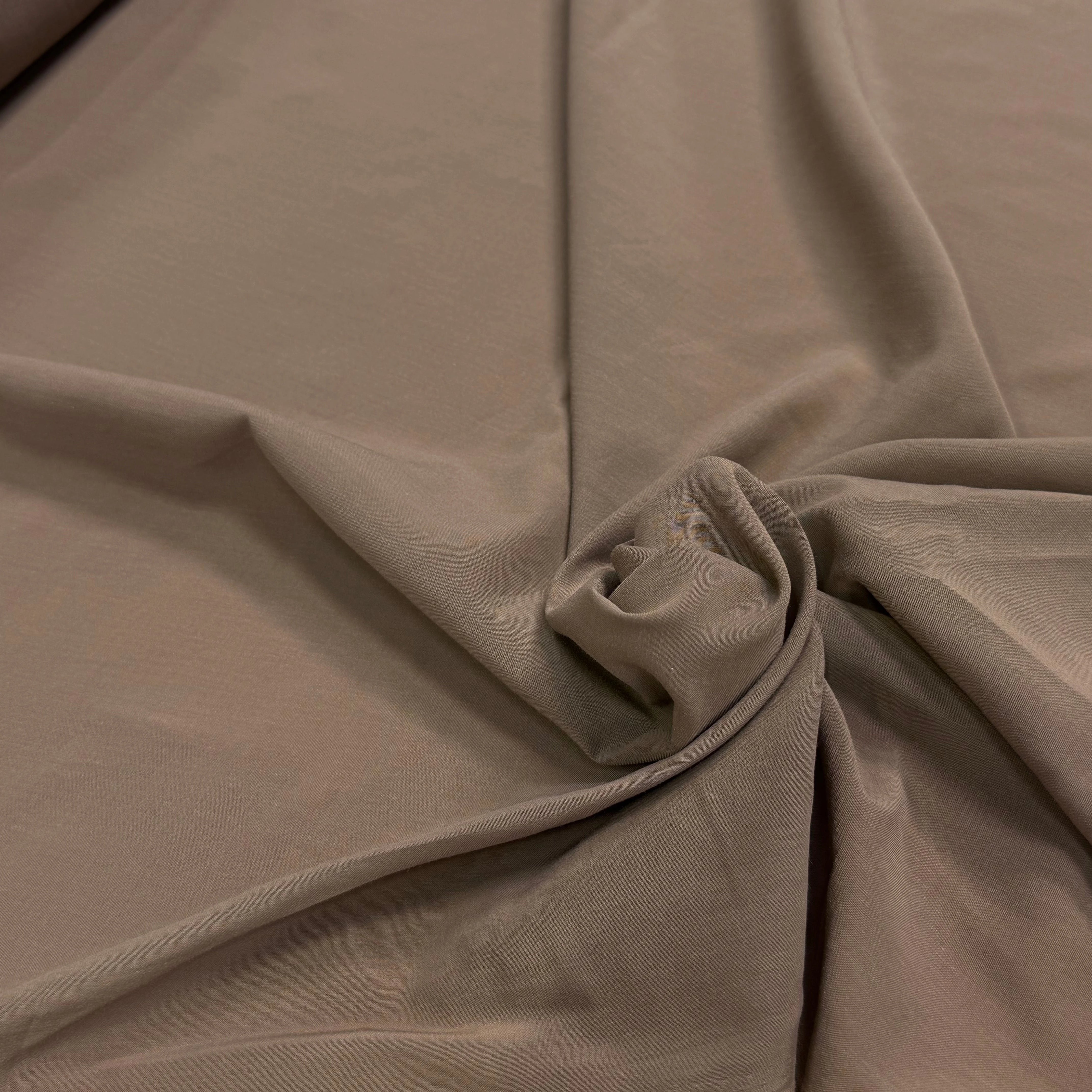 VOILE CREPÉ POLYVISCOSE MARRON - My Little Coupon