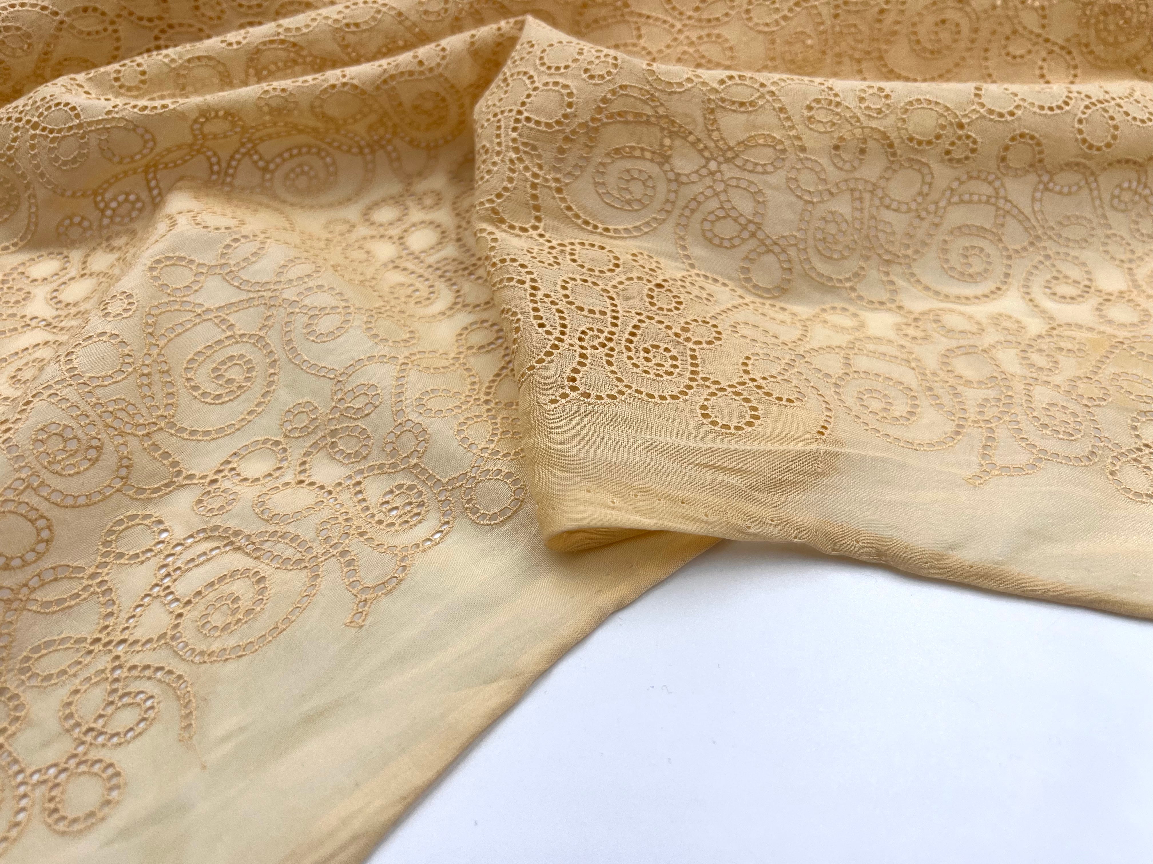 VOILE DE COTON BRODÉ CIRCONVOLUTIONS MSO