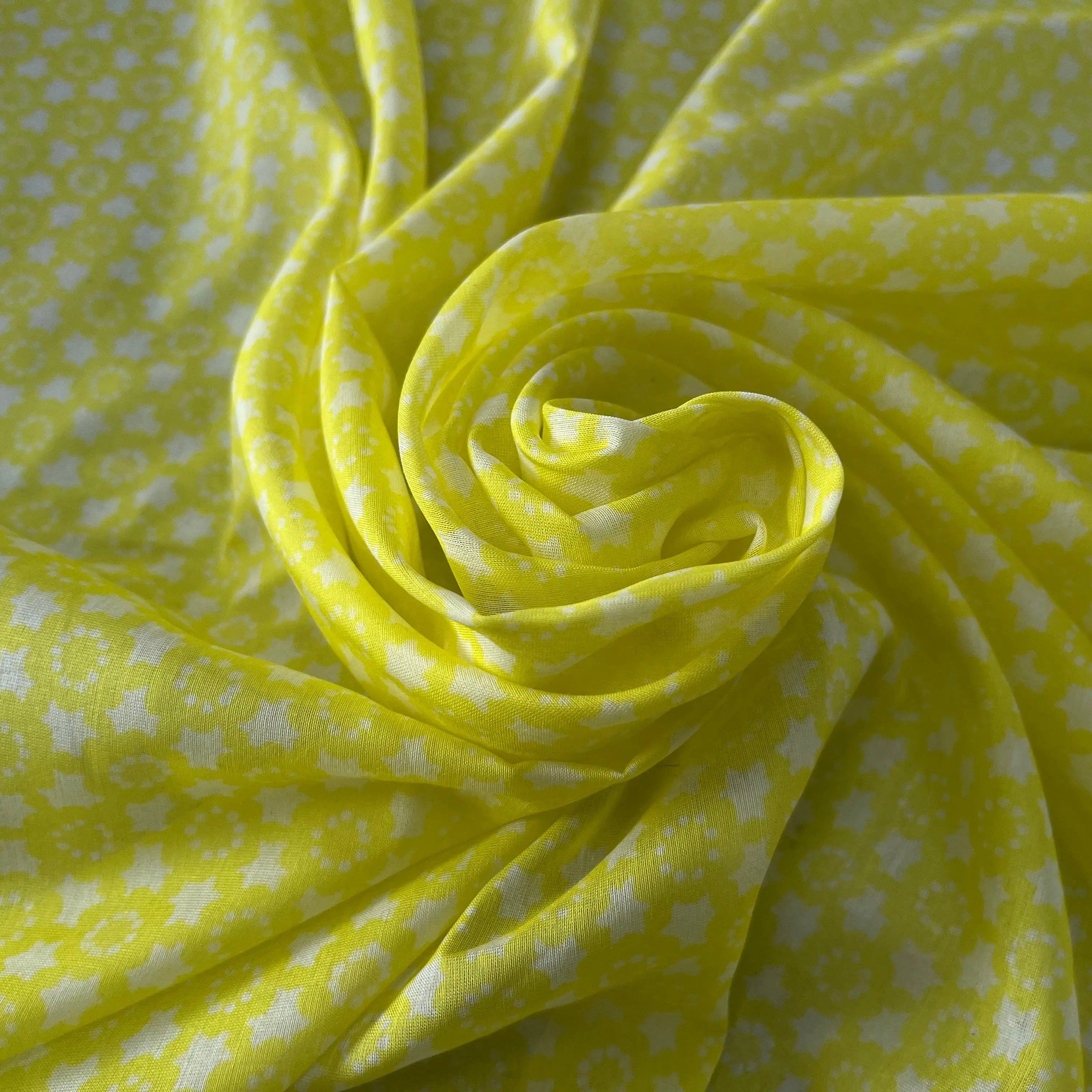 VOILE DE COTON FOND JAUNE PETITES ETOILES BLANCHES - My Little Coupon