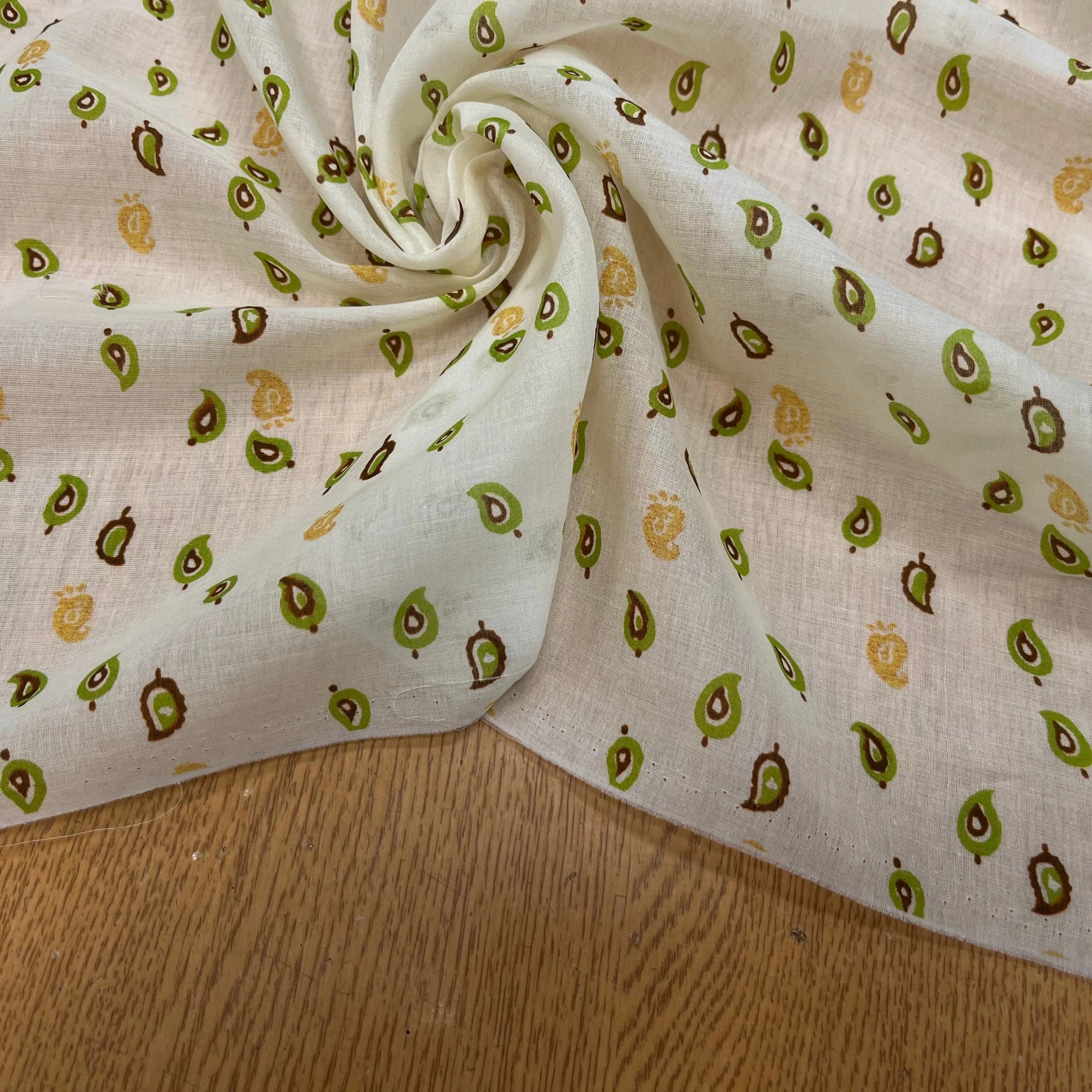 VOILE DE COTON IMPRIMÉ FEUILLES FOND ÉCRU 143CM - My Little Coupon