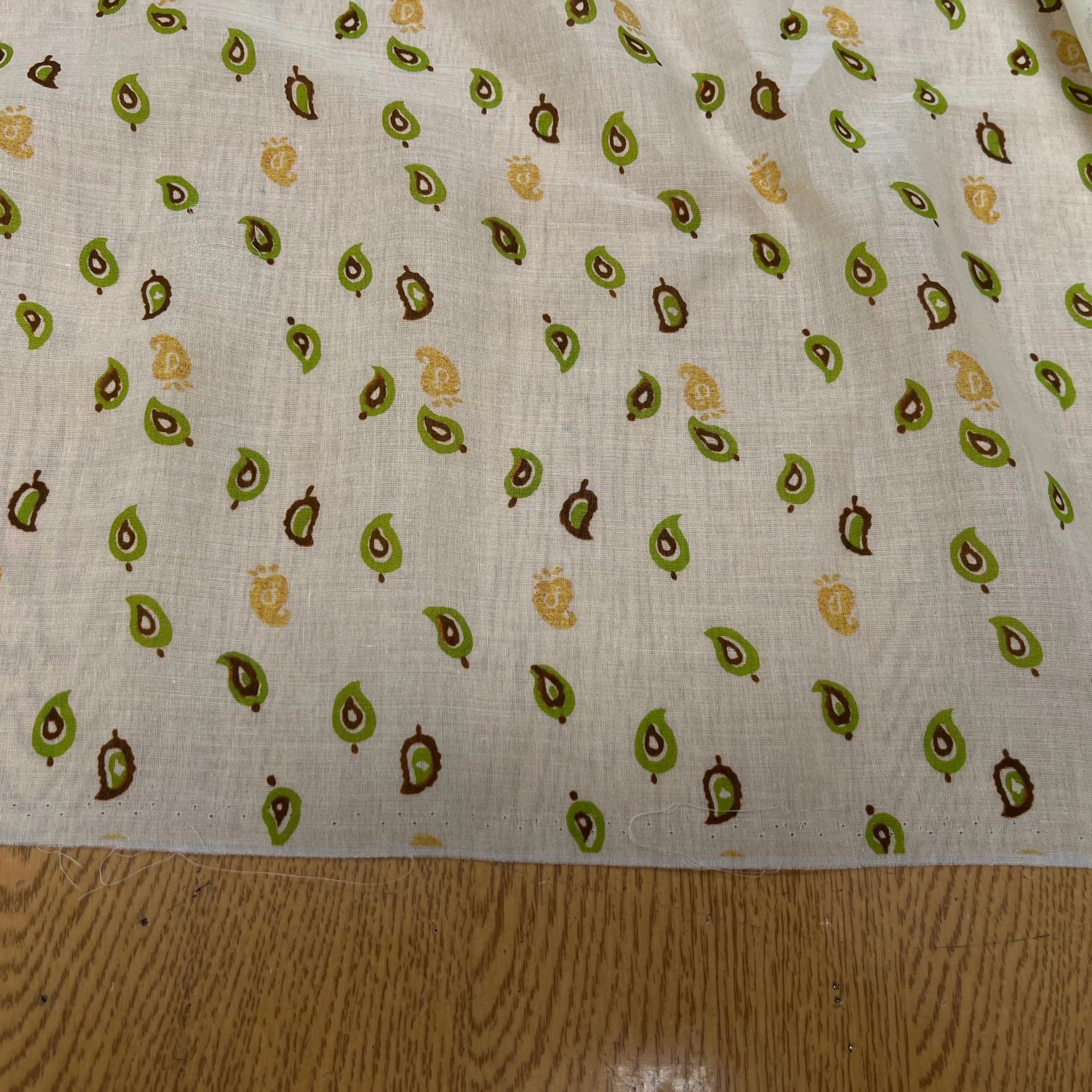 VOILE DE COTON IMPRIMÉ FEUILLES FOND ÉCRU 143CM - My Little Coupon