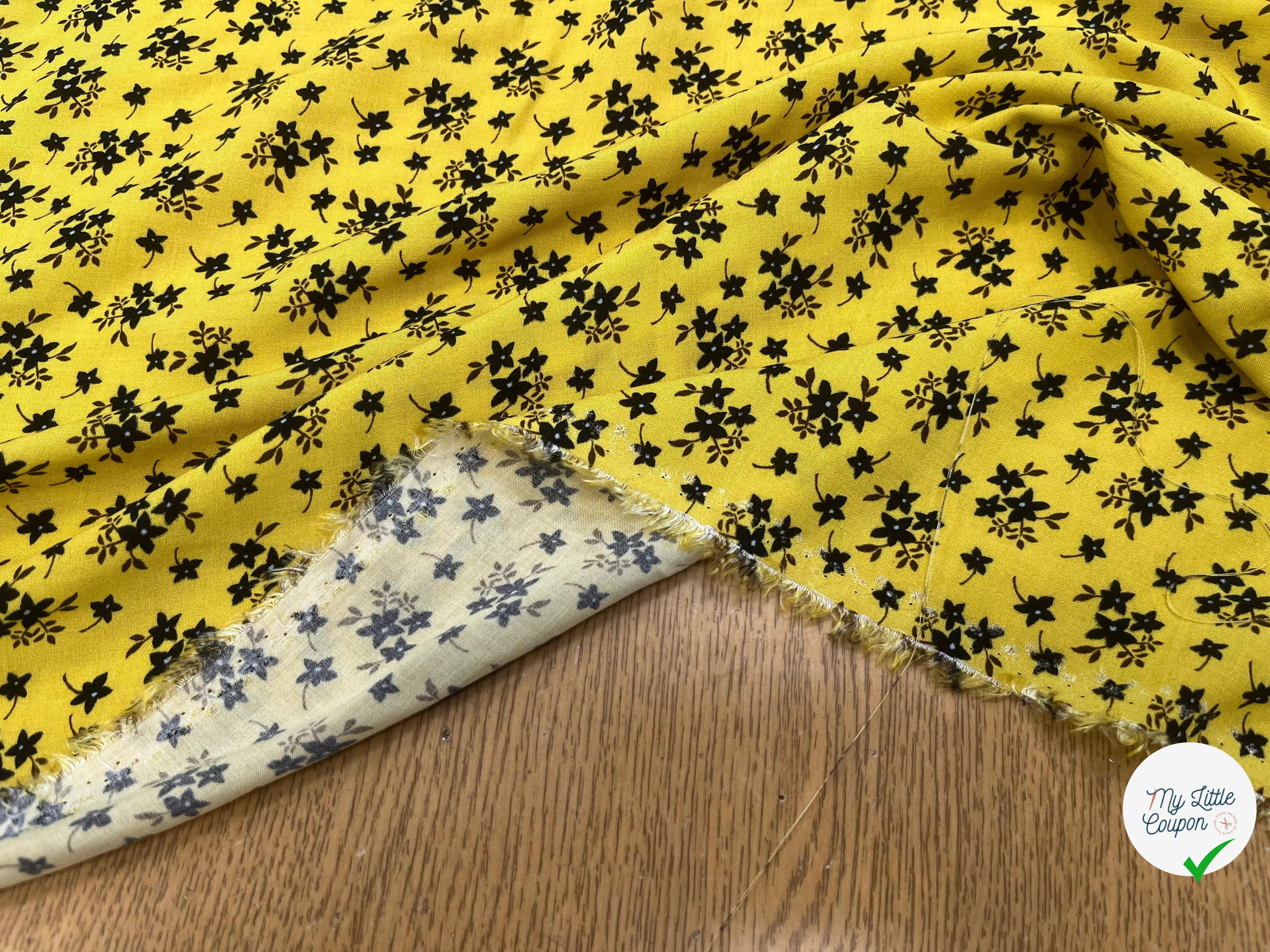 VOILE DE COTON IMPRIMÉ PÉTITES FLEURS FOND JAUNE - My Little Coupon
