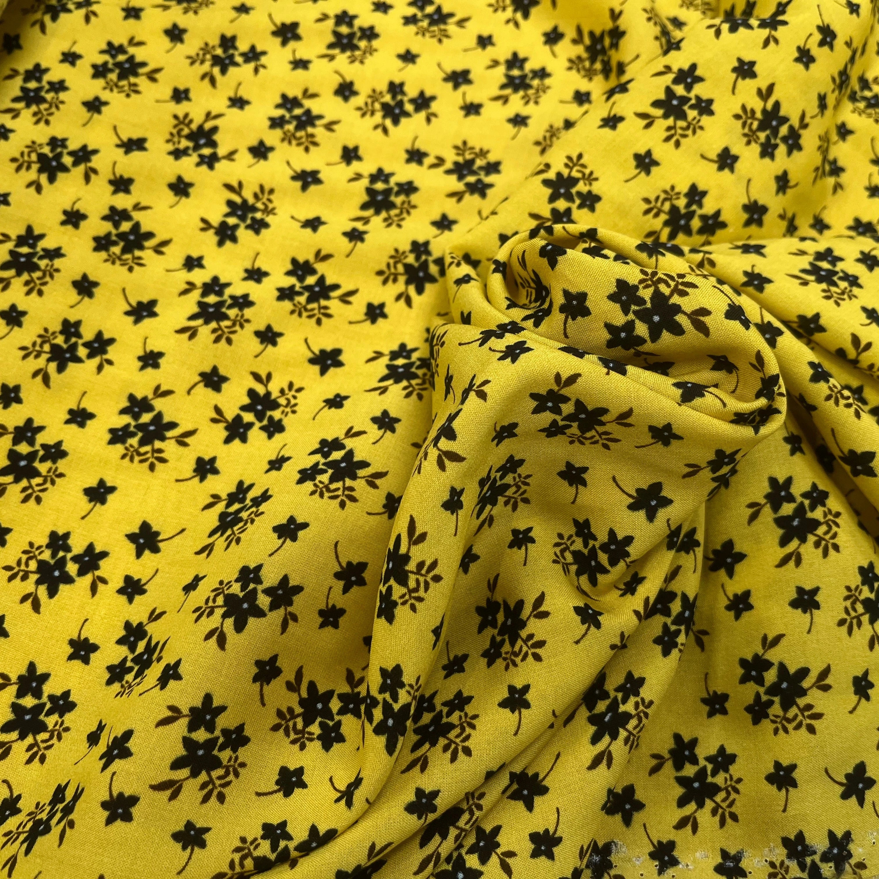 VOILE DE COTON IMPRIMÉ PÉTITES FLEURS FOND JAUNE - My Little Coupon