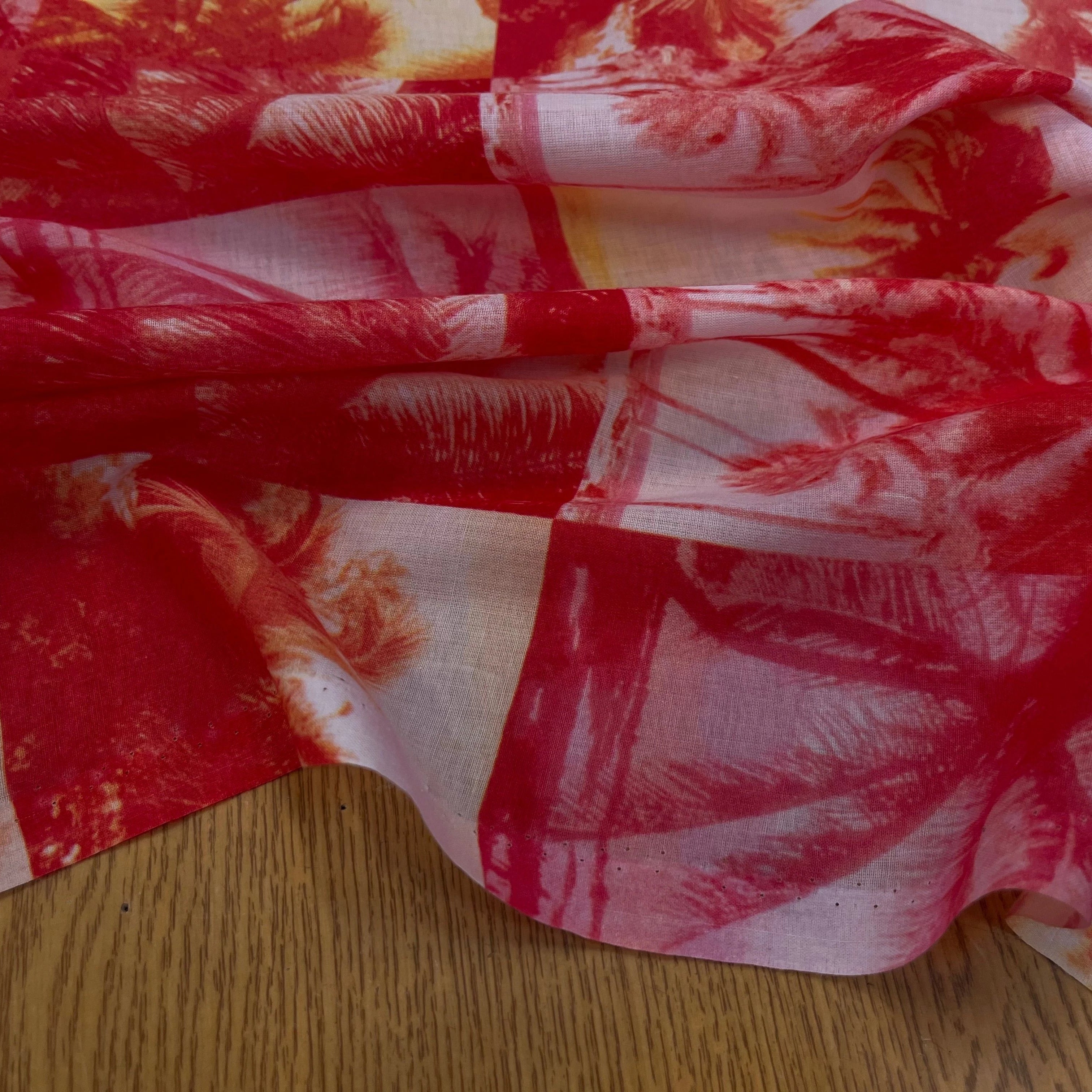 VOILE DE COTON IMPRIMÉ ULTRA DOUX COCOTIERS MULTICOLORES - My Little Coupon