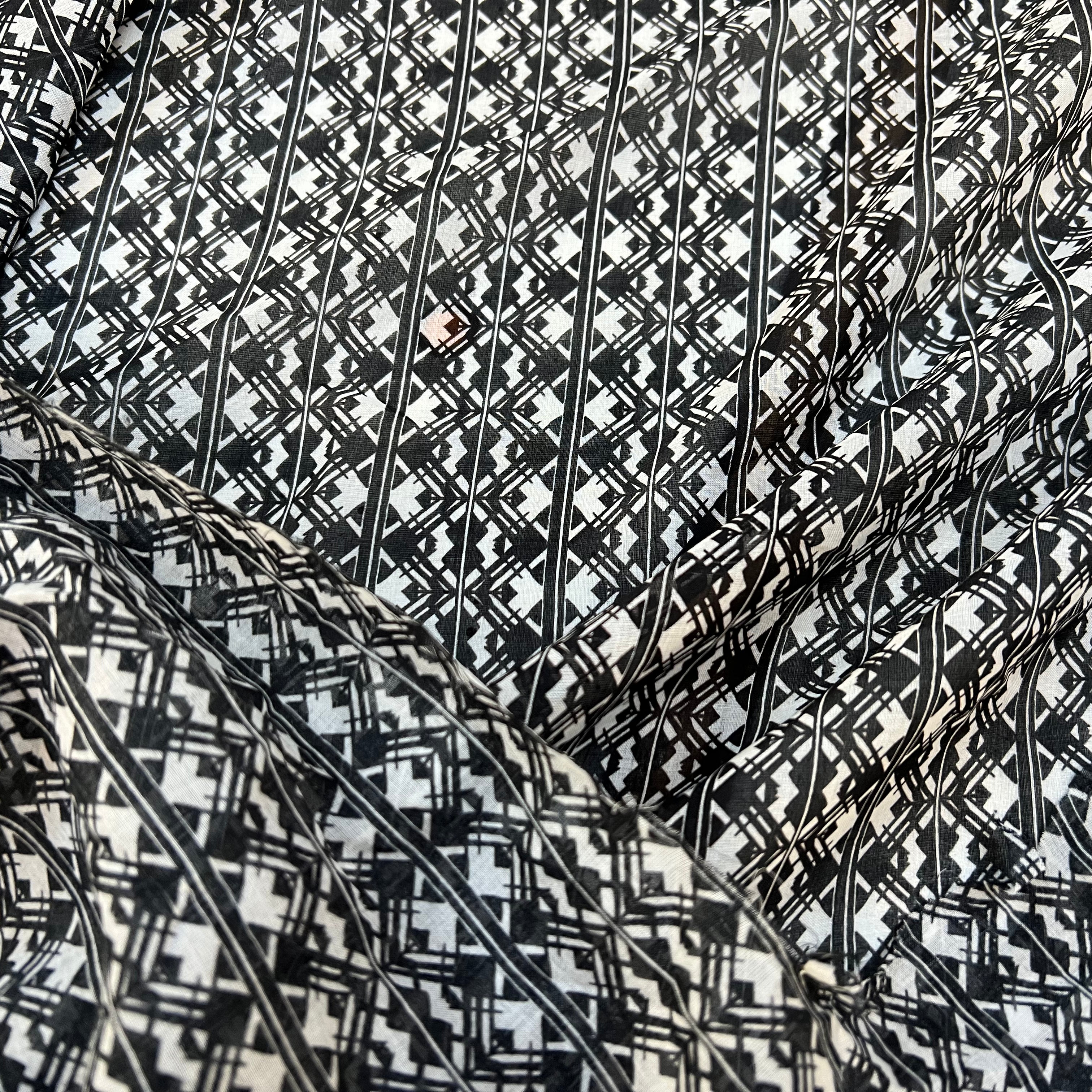 VOILE DE COTON MOTIF TOTEM BLACK AND WHITE MLC INTERN