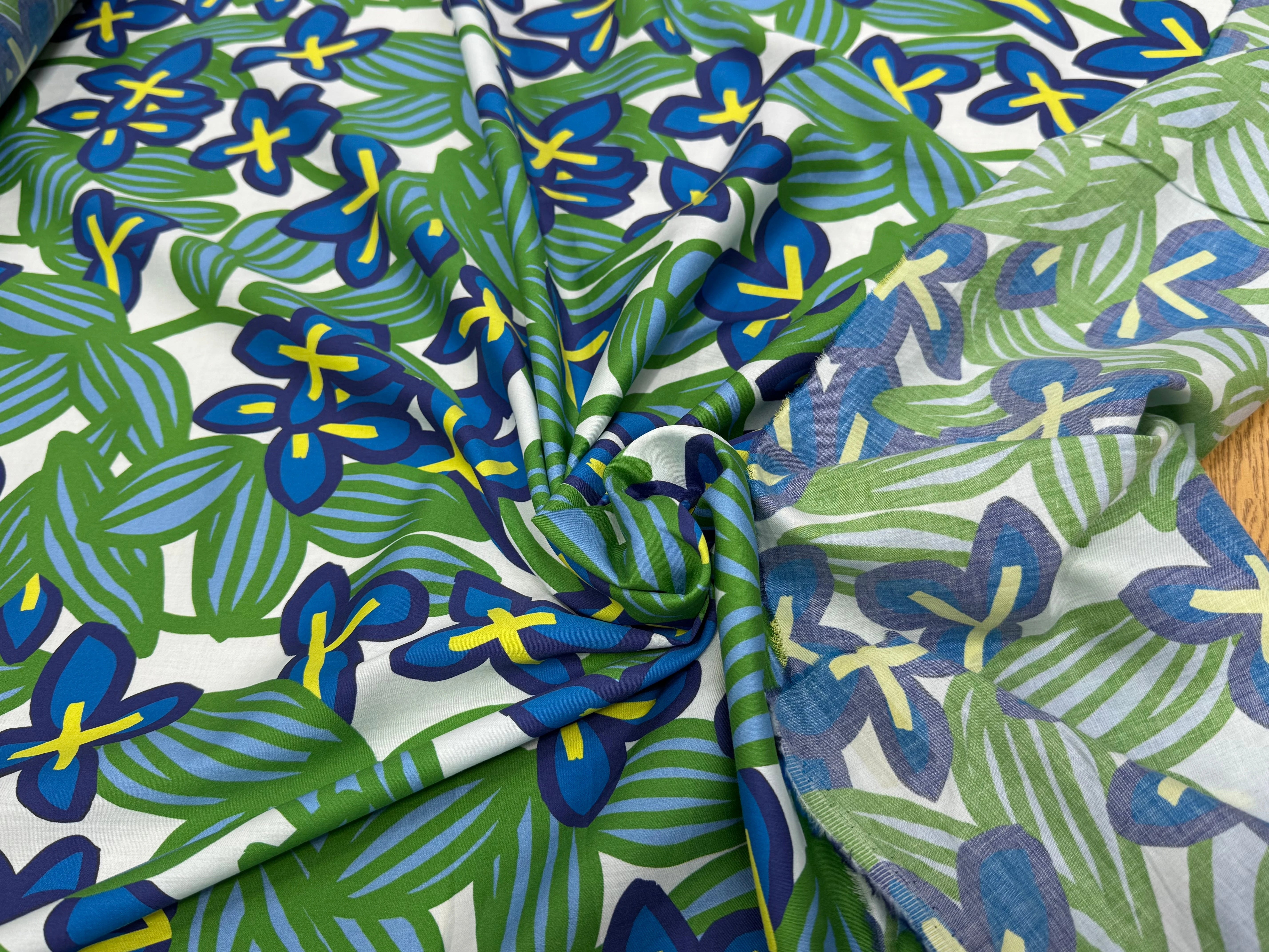VOILE DE COTON NINFEA BOSQUET IMPRIMÉ FLORAL VERT/BLEU - My Little Coupon